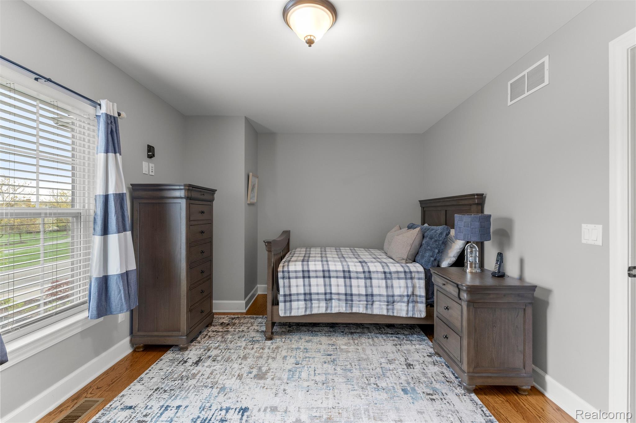 Southlyon, Michigan, 48178, United States, 4 Bedrooms Bedrooms, ,5 BathroomsBathrooms,Residential,Active,2045027