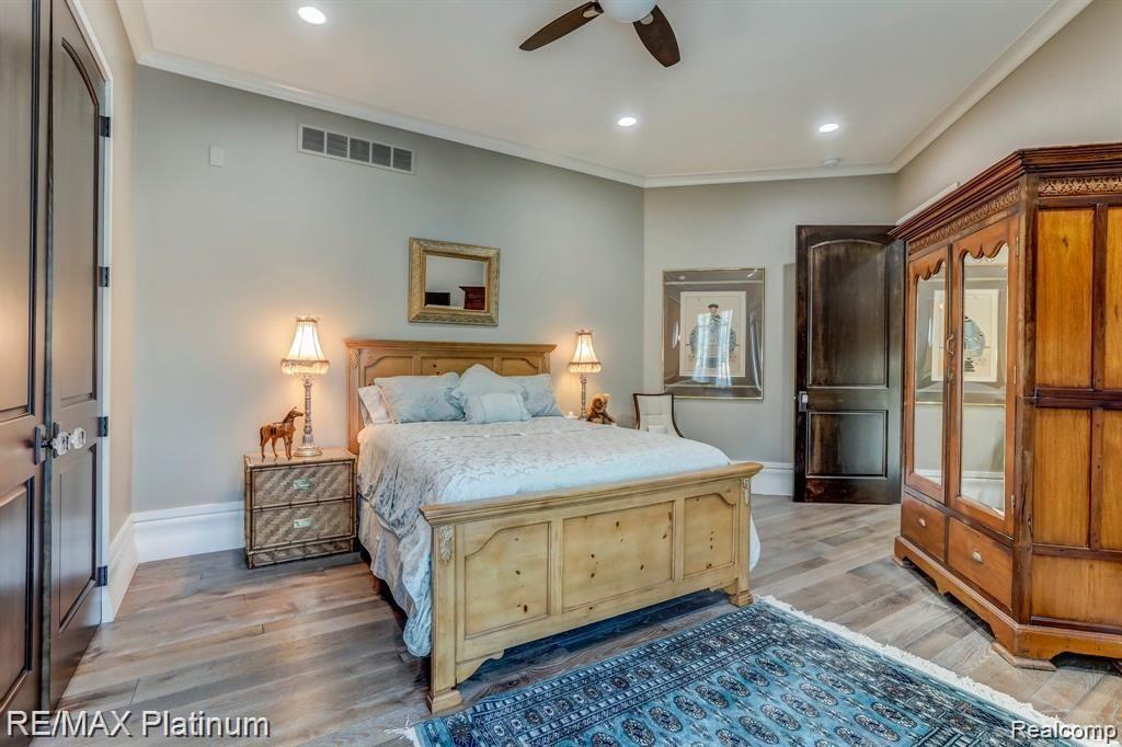 Howell, Michigan, 48843, United States, 5 Bedrooms Bedrooms, ,6 BathroomsBathrooms,Residential,Active,1714075