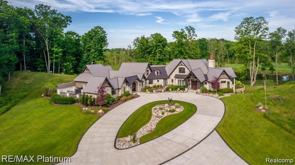 Howell, Michigan, 48843, United States, 5 Bedrooms Bedrooms, ,6 BathroomsBathrooms,Residential,Active,1714075