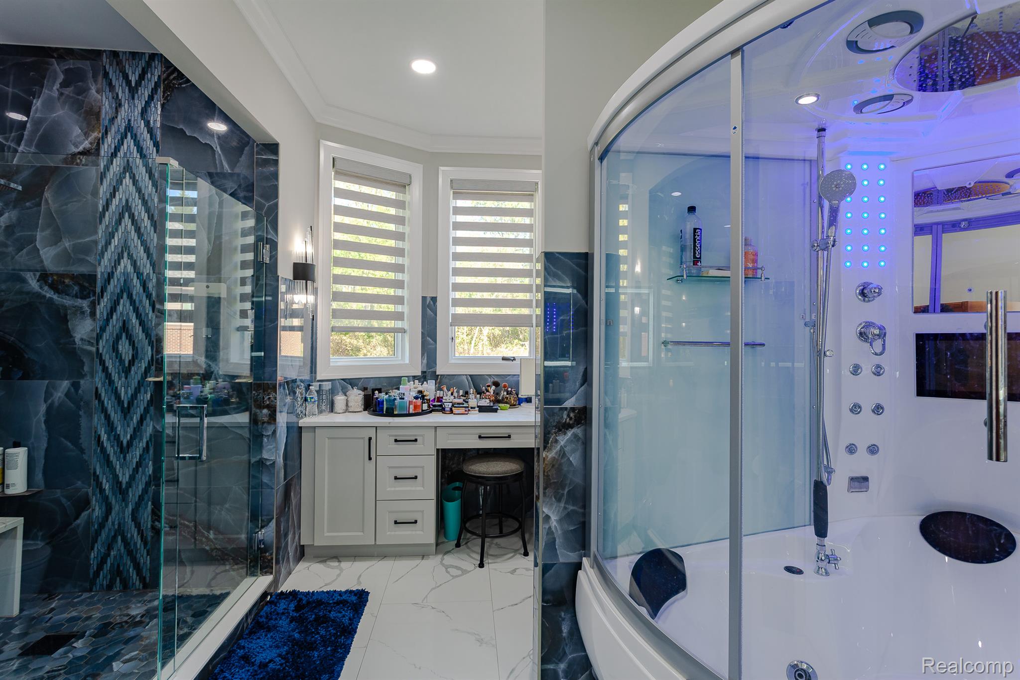 Rochesterhills, Michigan, 48307, United States, 4 Bedrooms Bedrooms, ,5 BathroomsBathrooms,Residential,Active,1962188