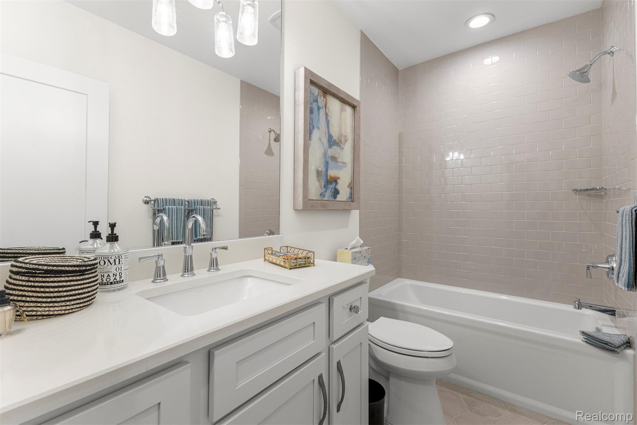 Northville, Michigan, 48168, United States, 5 Bedrooms Bedrooms, ,6 BathroomsBathrooms,Residential,Active,1913964