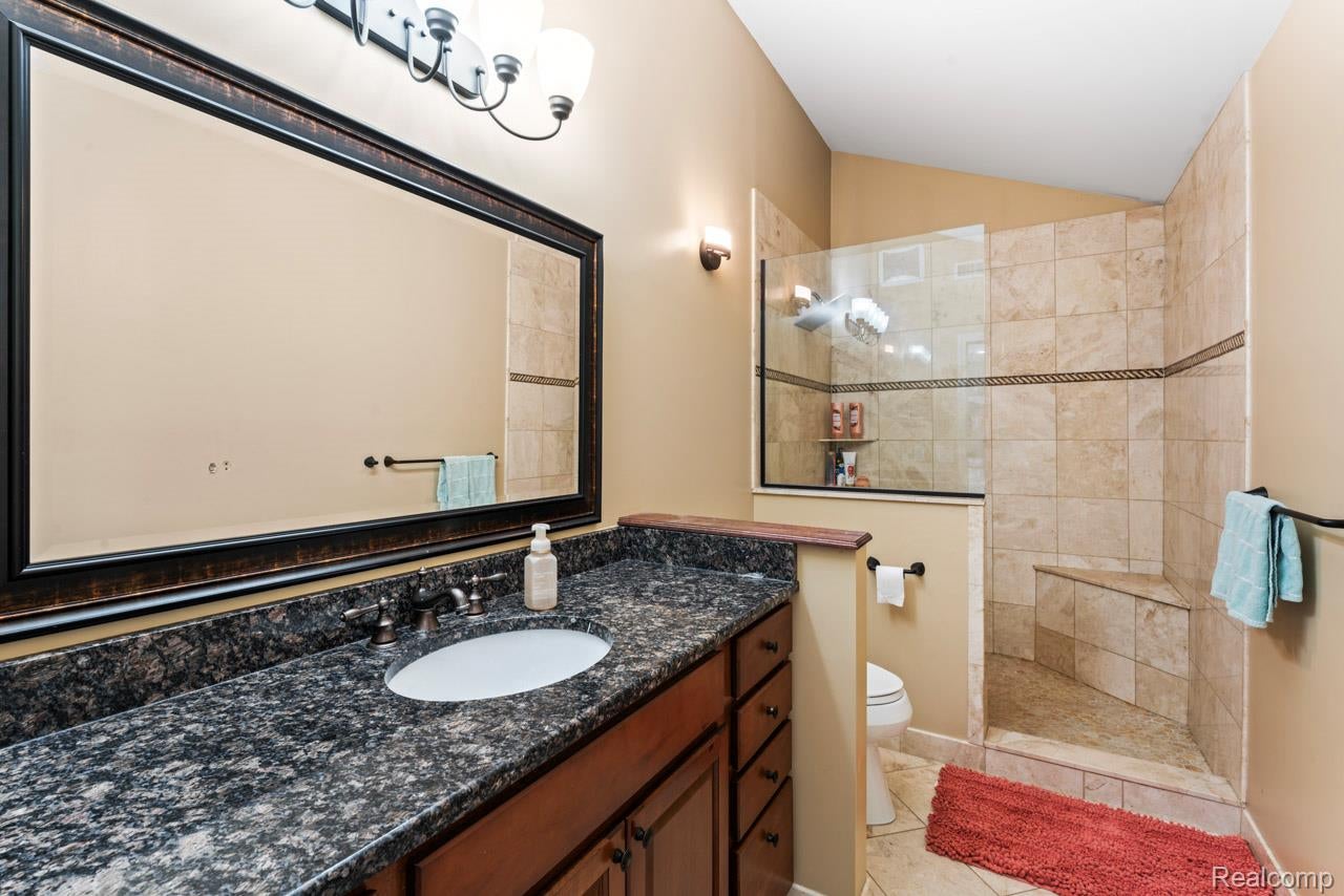 Linden, Michigan, 48451, United States, 5 Bedrooms Bedrooms, ,6 BathroomsBathrooms,Residential,Active,2022367