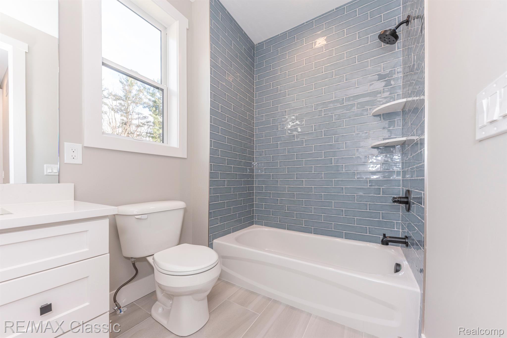 Dexter, Michigan, 48130, United States, 5 Bedrooms Bedrooms, ,6 BathroomsBathrooms,Residential,Active,1820362