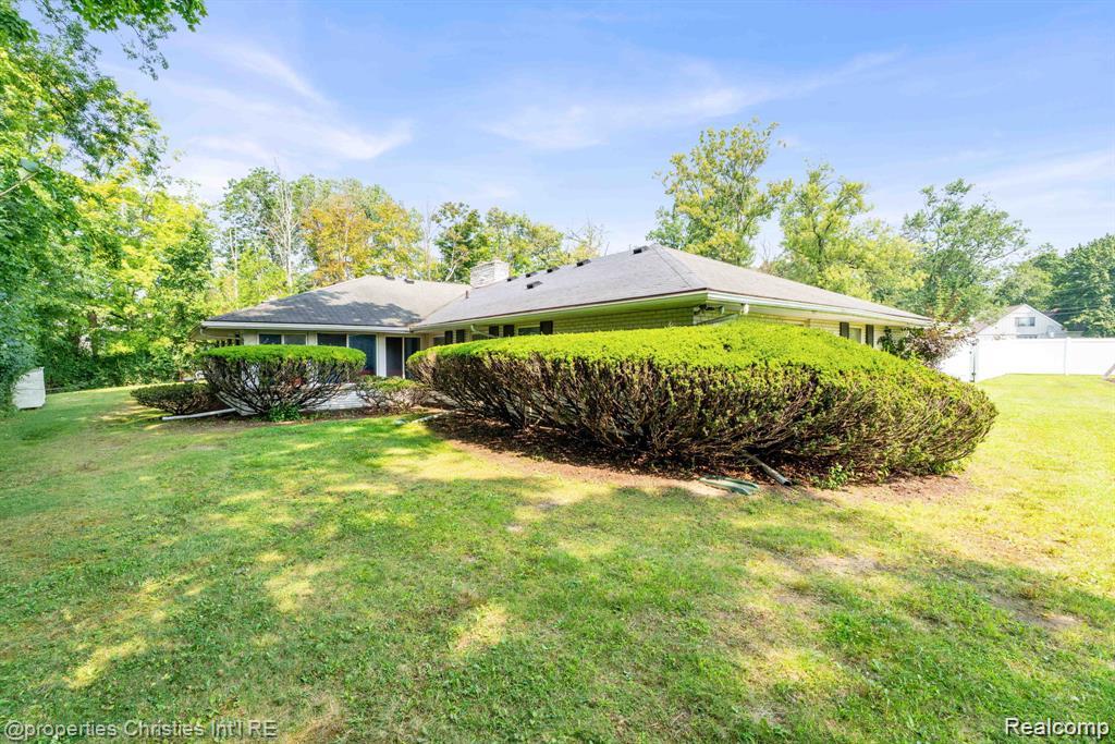 Beverlyhills, Michigan, 48025, United States, 3 Bedrooms Bedrooms, ,3 BathroomsBathrooms,Residential,Active,1997591