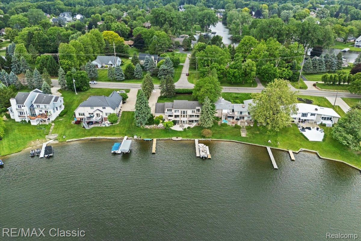 Commercetwp, Michigan, 48382, United States, 3 Bedrooms Bedrooms, ,4 BathroomsBathrooms,Residential,Active,1893215