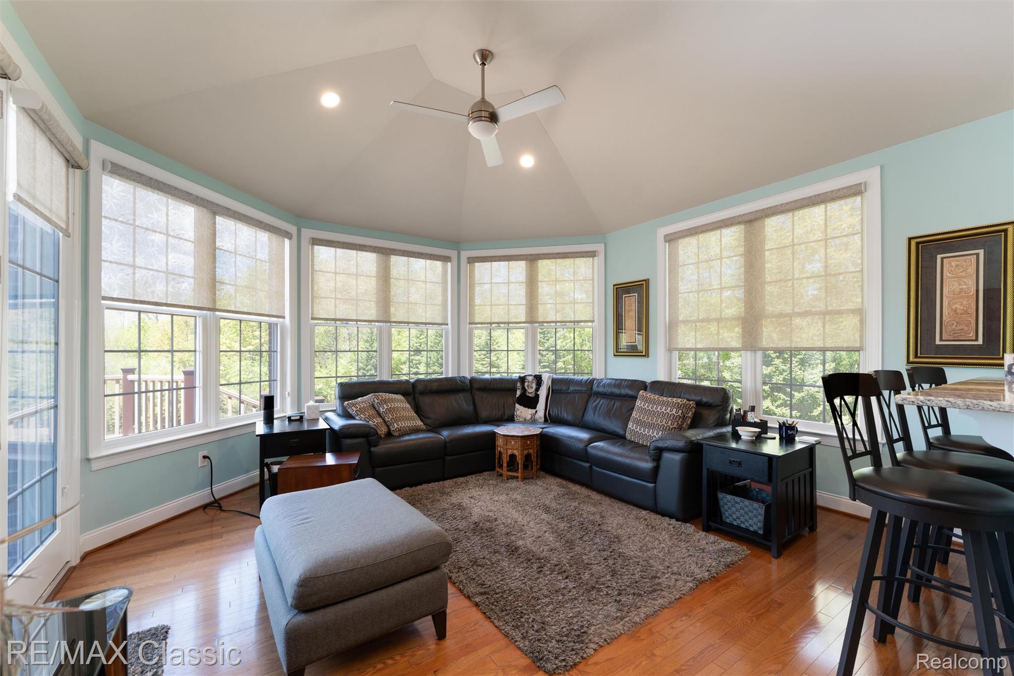 Novi, Michigan, 48374, United States, 5 Bedrooms Bedrooms, ,5 BathroomsBathrooms,Residential,Pending,2052115