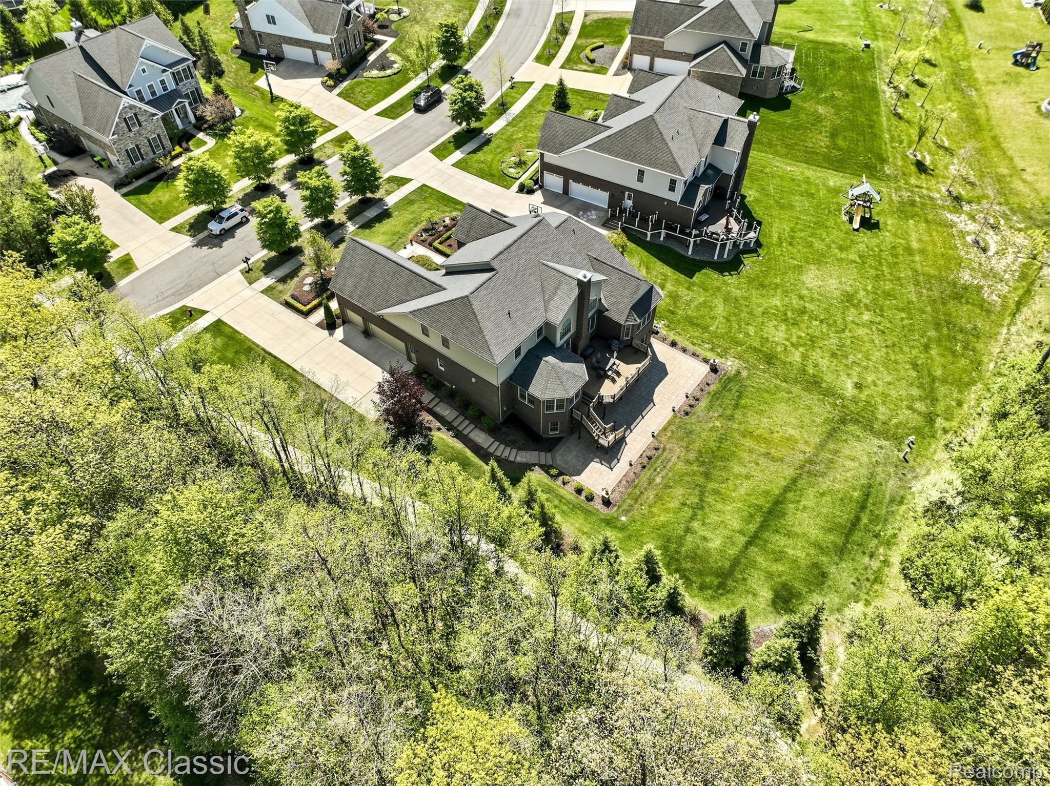 Novi, Michigan, 48374, United States, 5 Bedrooms Bedrooms, ,5 BathroomsBathrooms,Residential,Pending,2052115