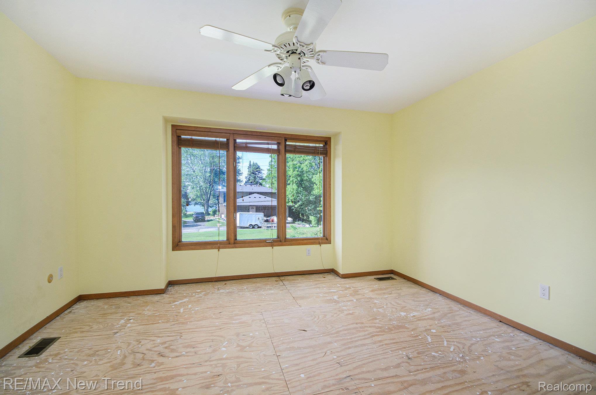 Westbloomfield, Michigan, 48324, United States, 5 Bedrooms Bedrooms, ,5 BathroomsBathrooms,Residential,Active,1922336