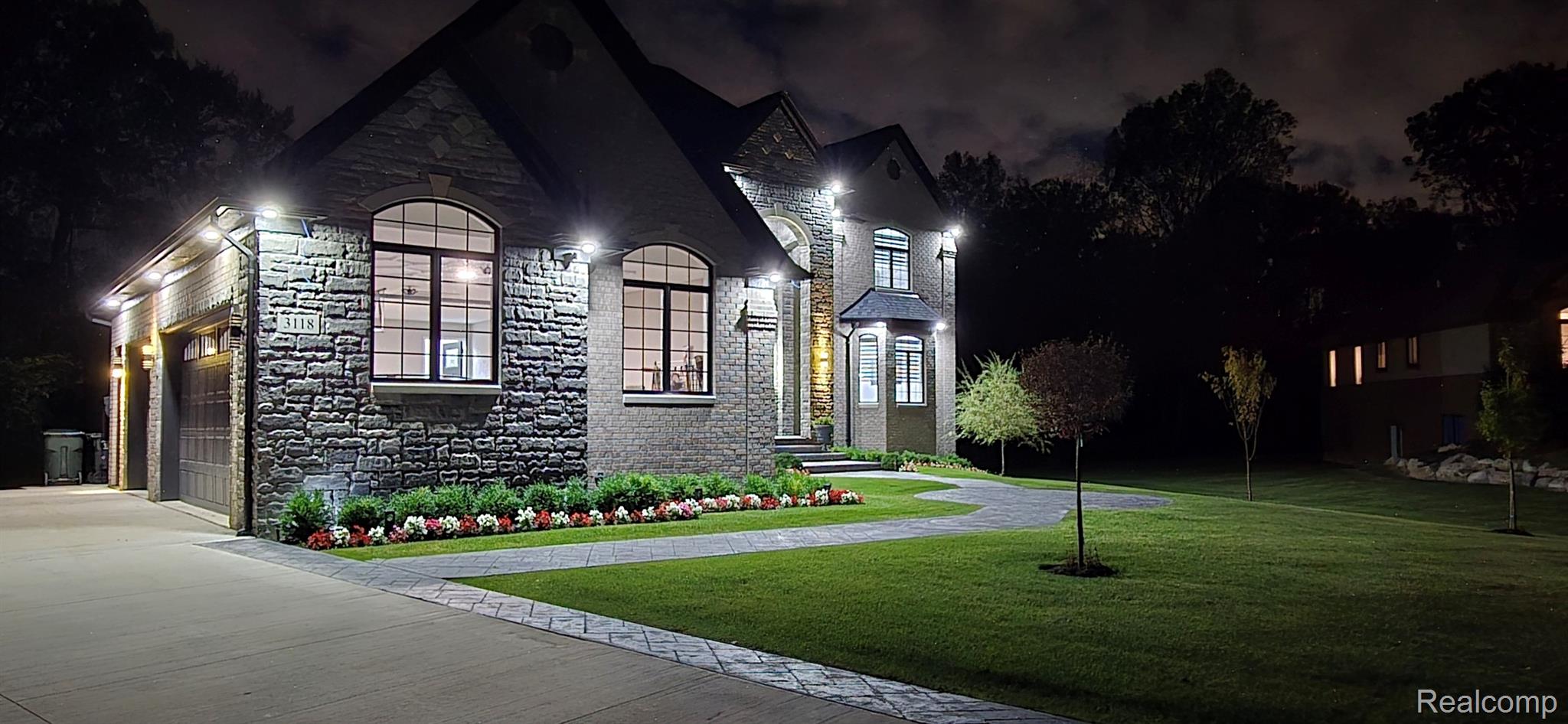 Rochesterhills, Michigan, 48307, United States, 4 Bedrooms Bedrooms, ,5 BathroomsBathrooms,Residential,Active,1962188