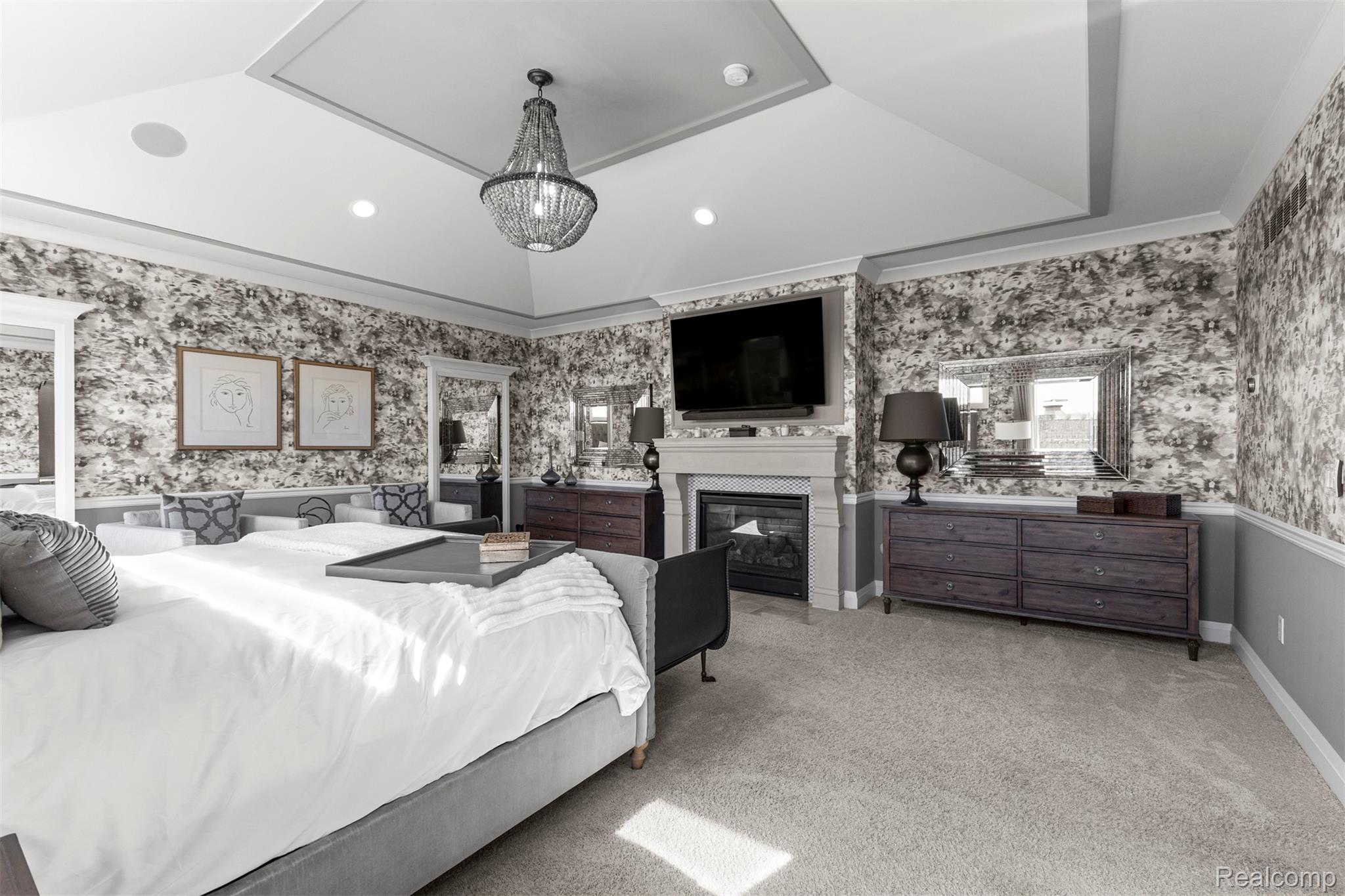 Northville, Michigan, 48168, United States, 5 Bedrooms Bedrooms, ,7 BathroomsBathrooms,Residential,Active,1960117