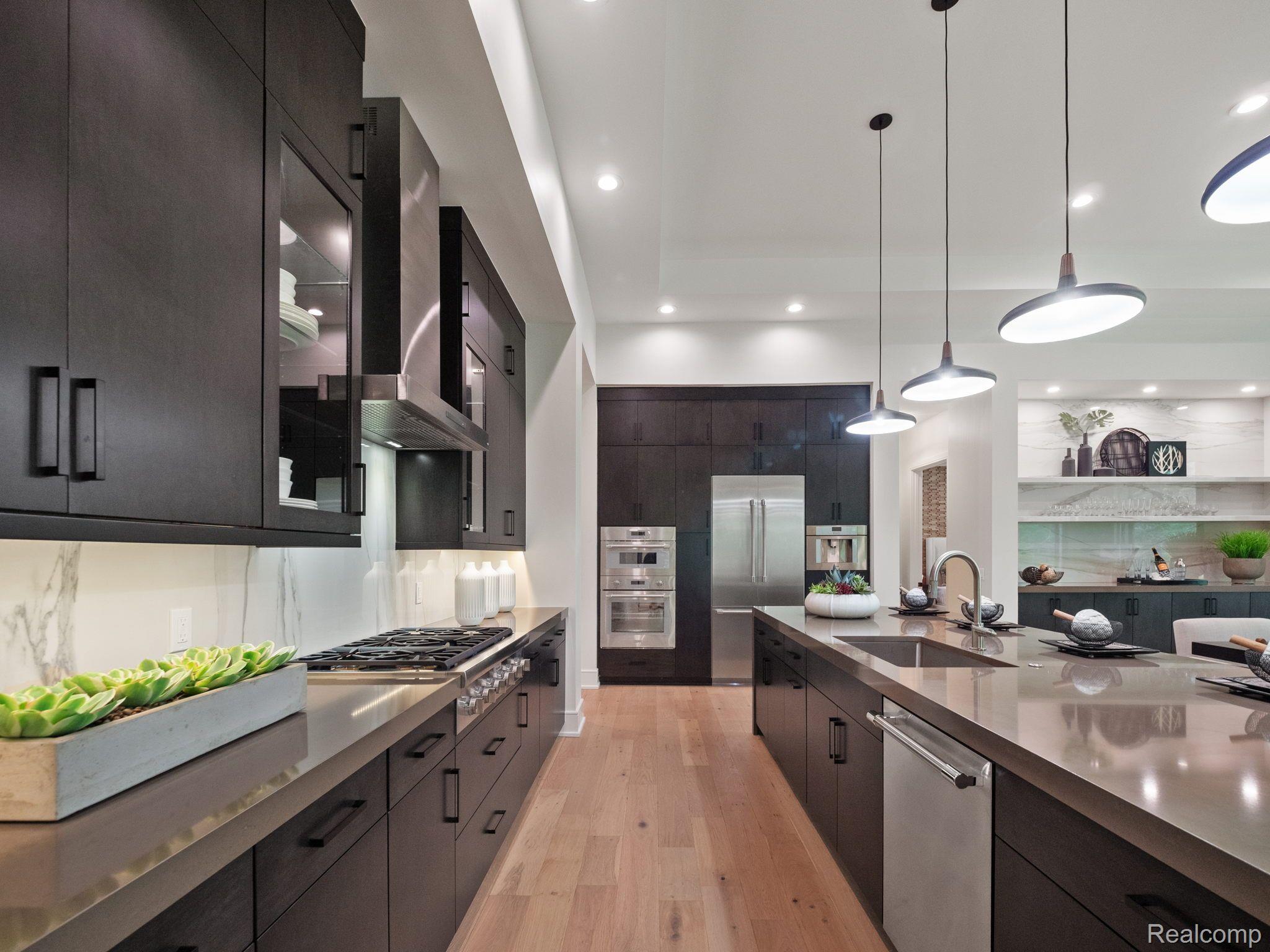 Orchardlake, Michigan, 48323, United States, ,4 BathroomsBathrooms,Residential,Pending,1850633