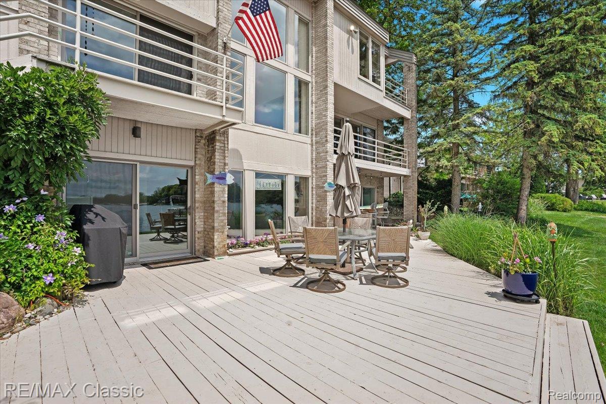 Commercetwp, Michigan, 48382, United States, 3 Bedrooms Bedrooms, ,4 BathroomsBathrooms,Residential,Active,1893215