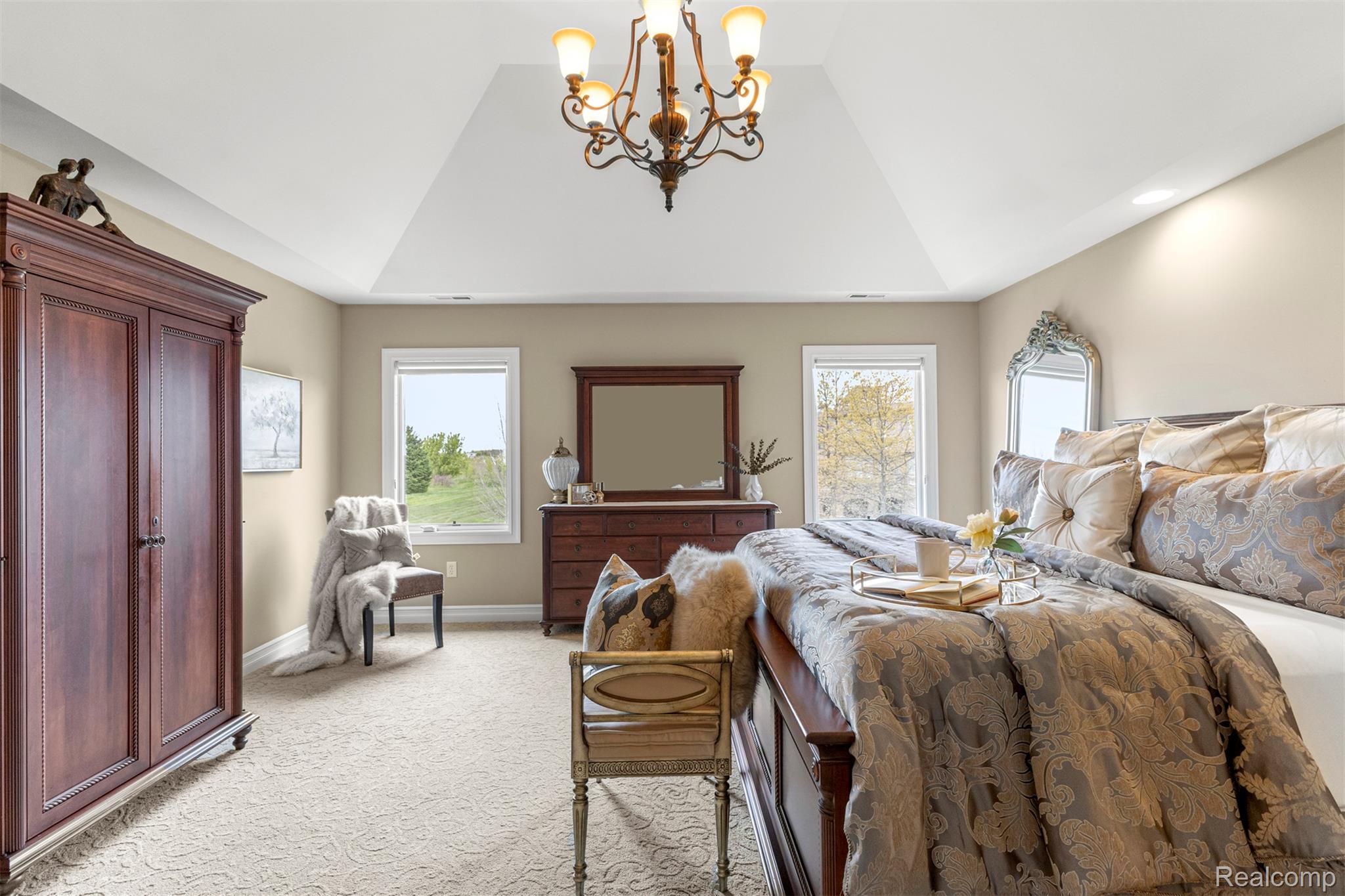 Northville, Michigan, 48167, United States, 4 Bedrooms Bedrooms, ,4 BathroomsBathrooms,Residential,Active,2052116