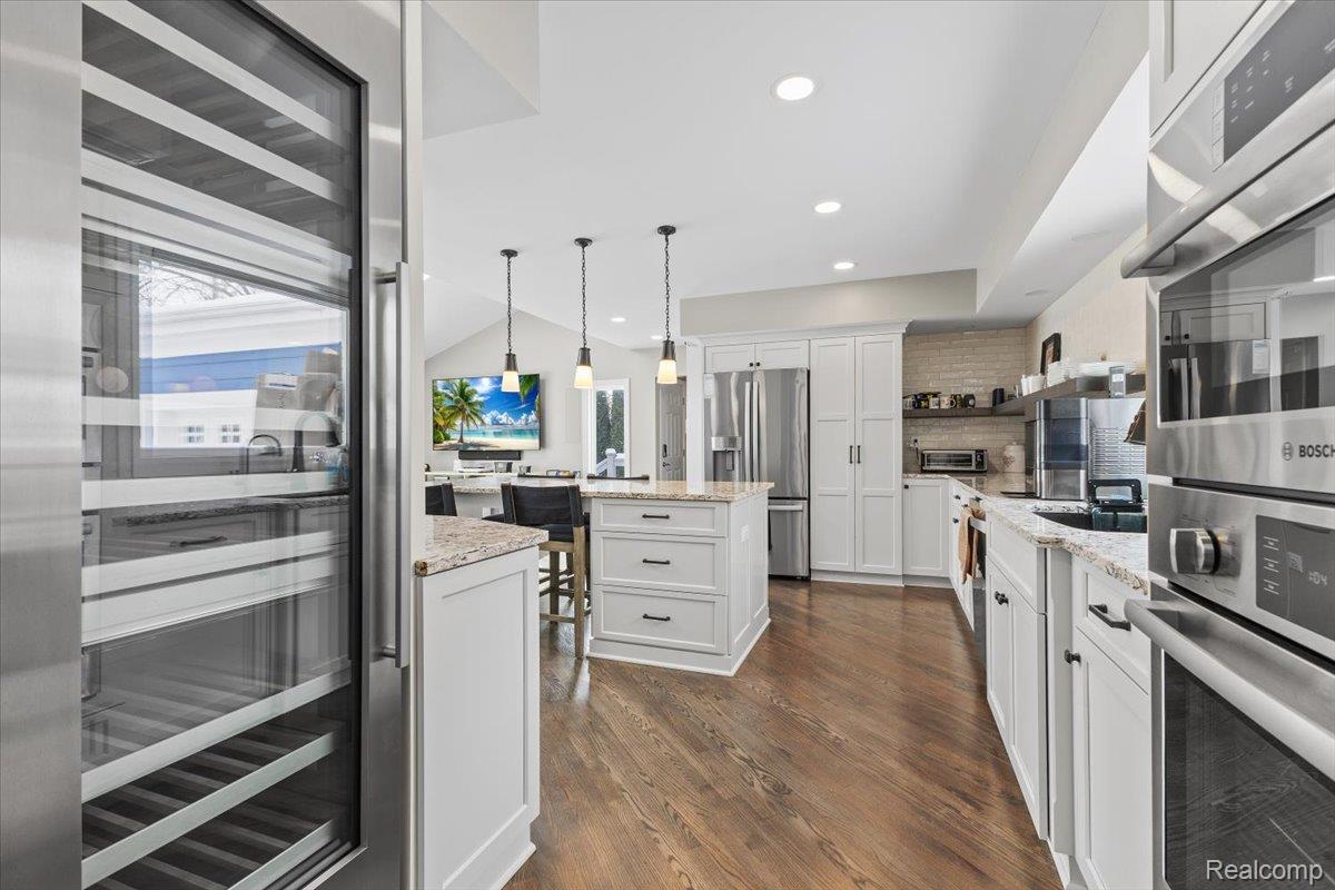 Clarkston, Michigan, 48346, United States, 4 Bedrooms Bedrooms, ,3 BathroomsBathrooms,Residential,Active,2012215