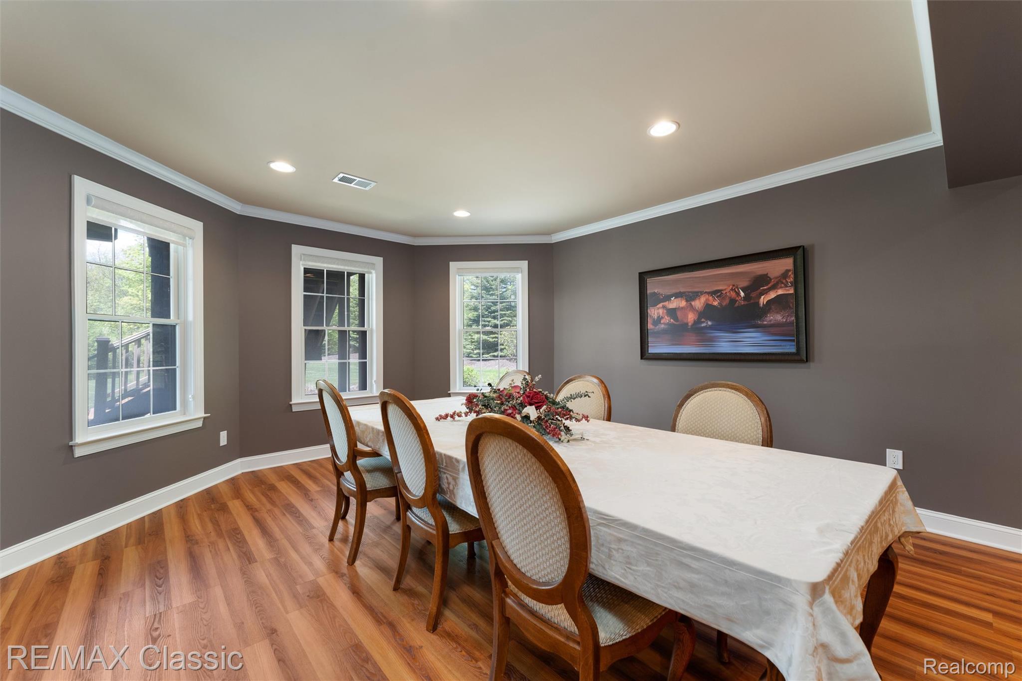 Novi, Michigan, 48374, United States, 5 Bedrooms Bedrooms, ,5 BathroomsBathrooms,Residential,Pending,2052115