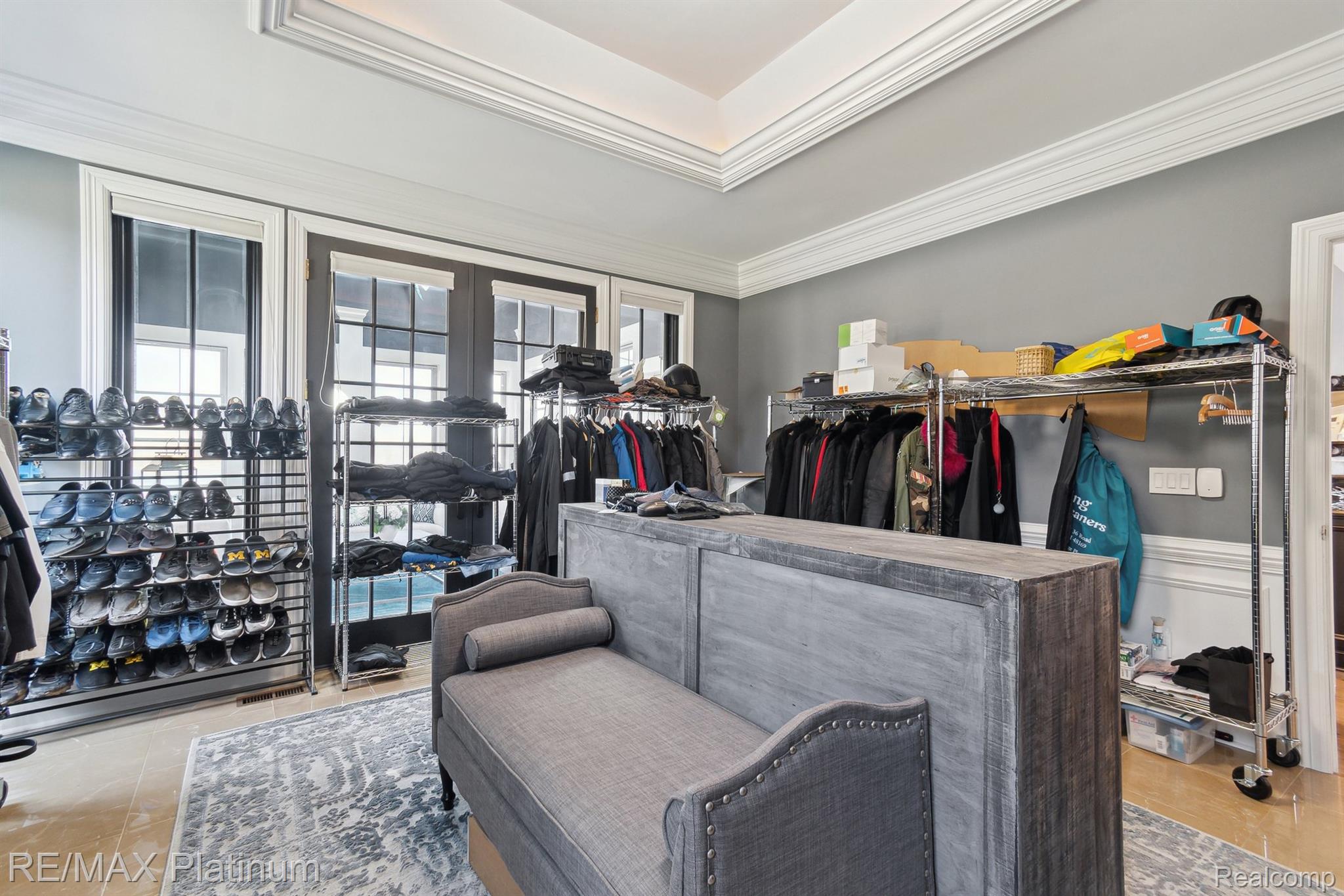 Pinckney, Michigan, 48169, United States, 5 Bedrooms Bedrooms, ,7 BathroomsBathrooms,Residential,Active,2014605