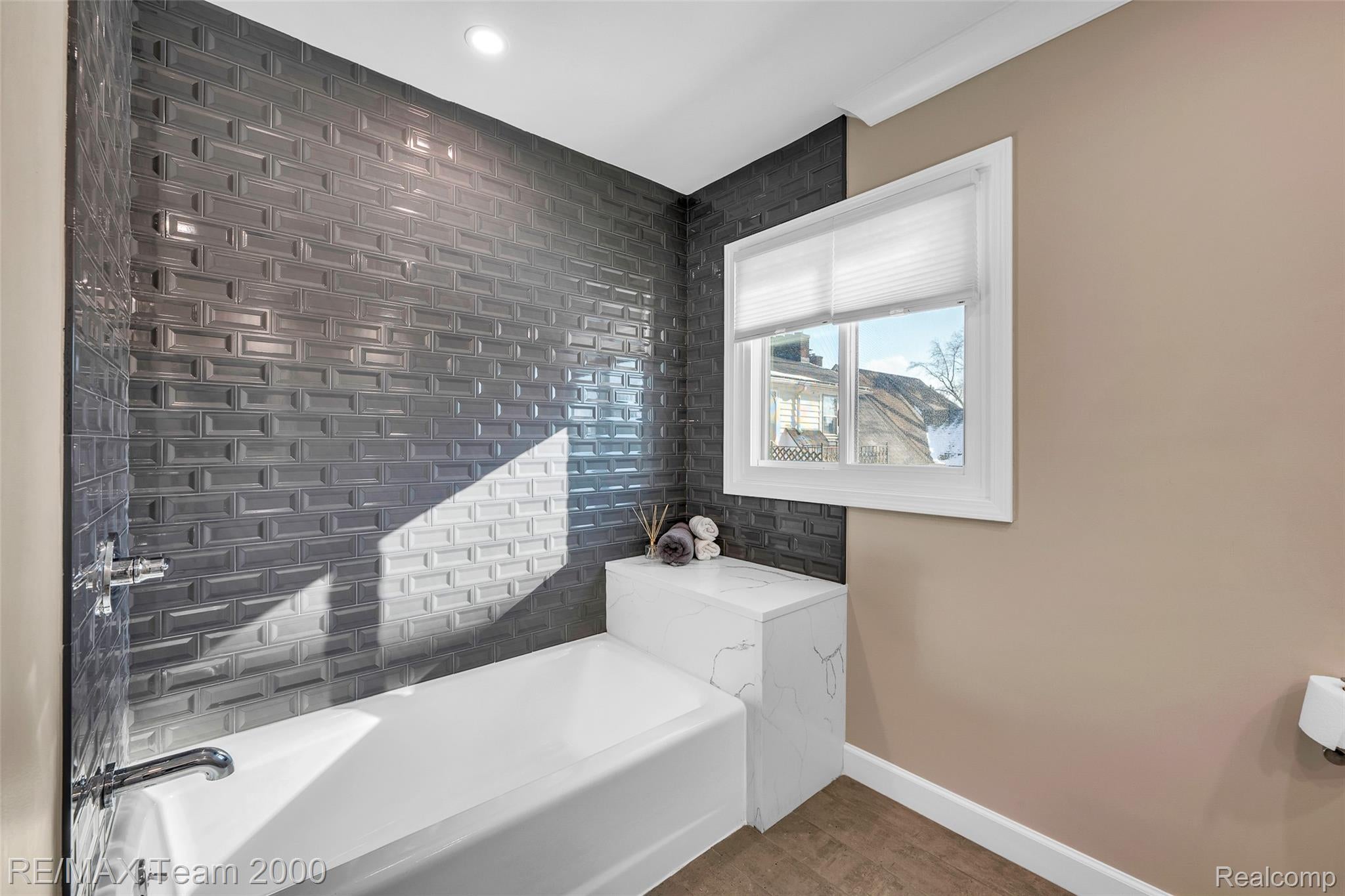 Dearborn, Michigan, 48124, United States, 4 Bedrooms Bedrooms, ,4 BathroomsBathrooms,Residential,Active,1985553