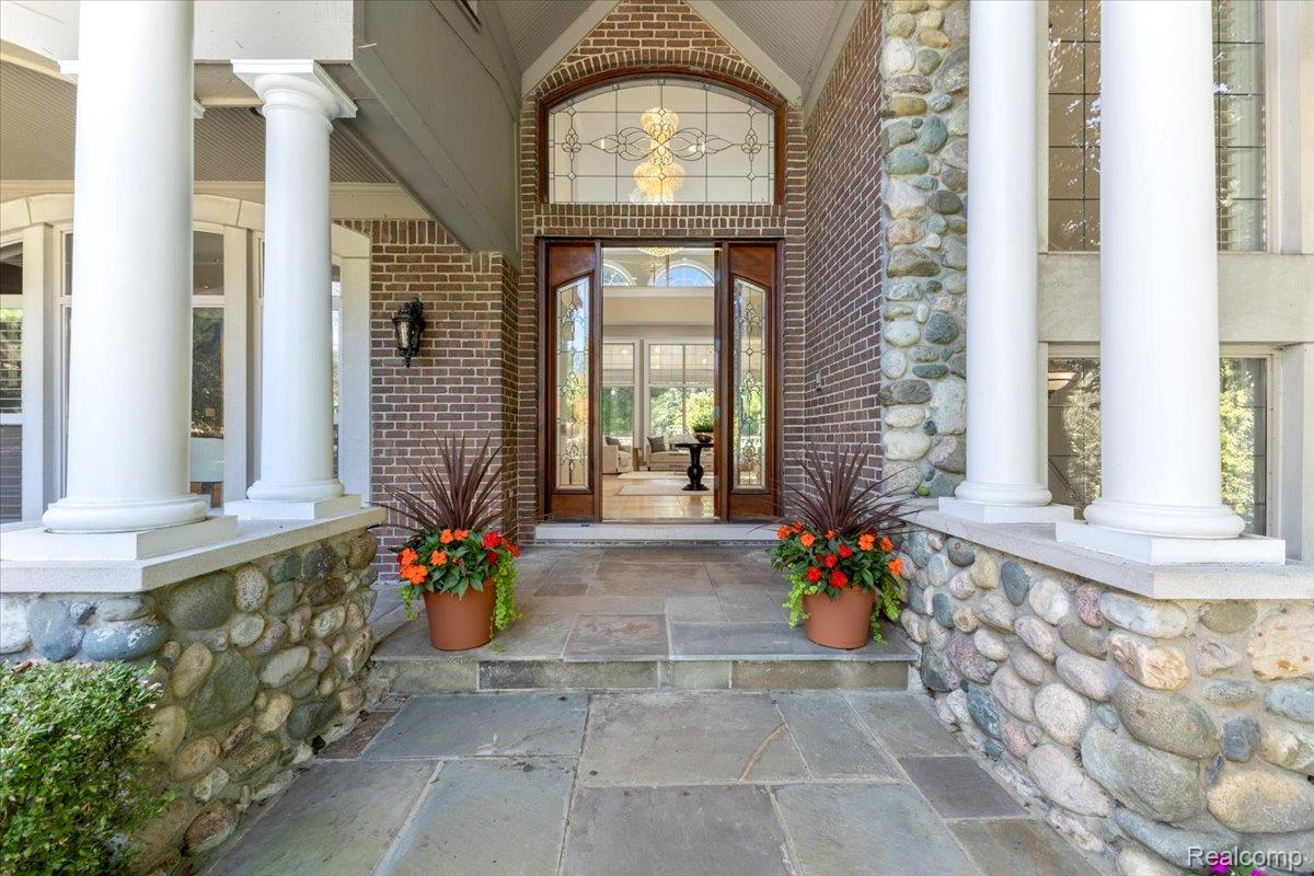 Rochester, Michigan, 48306, United States, 5 Bedrooms Bedrooms, ,6 BathroomsBathrooms,Residential,Active,2017103