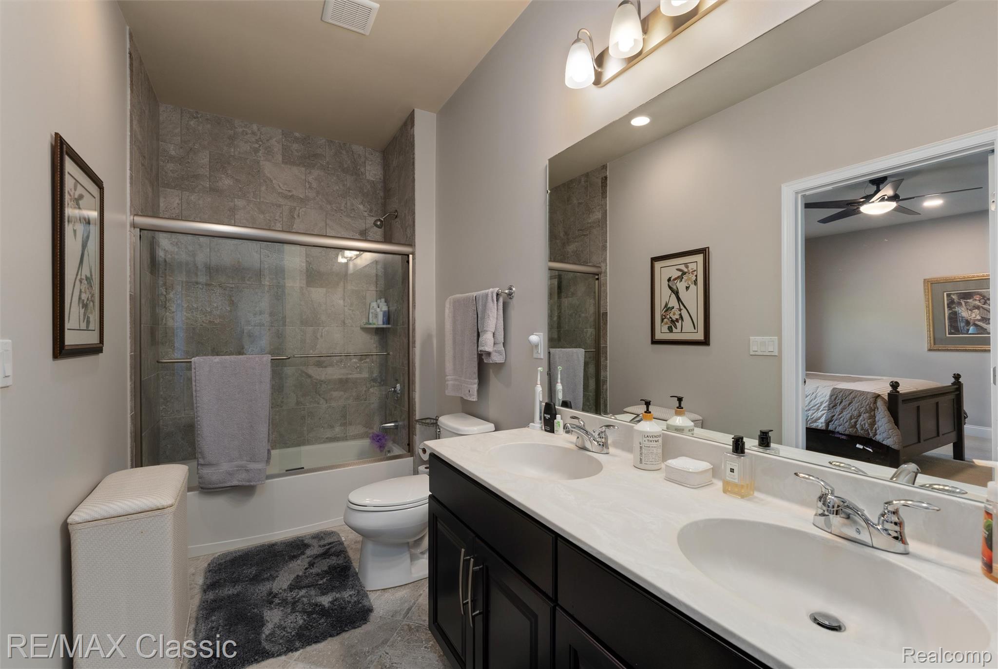Novi, Michigan, 48374, United States, 5 Bedrooms Bedrooms, ,5 BathroomsBathrooms,Residential,Pending,2052115