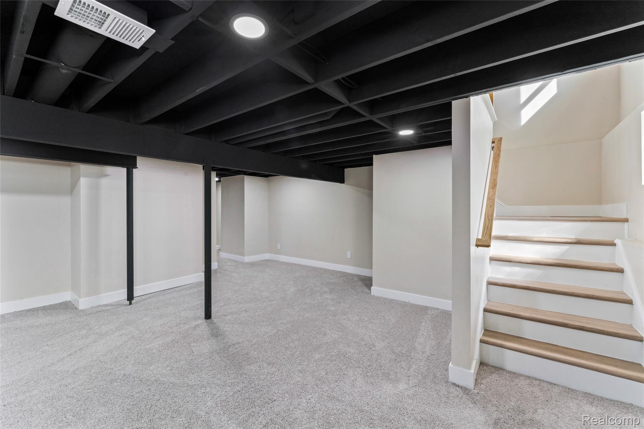 Detroit, Michigan, 48201, United States, 5 Bedrooms Bedrooms, ,6 BathroomsBathrooms,Residential,Active,1963411