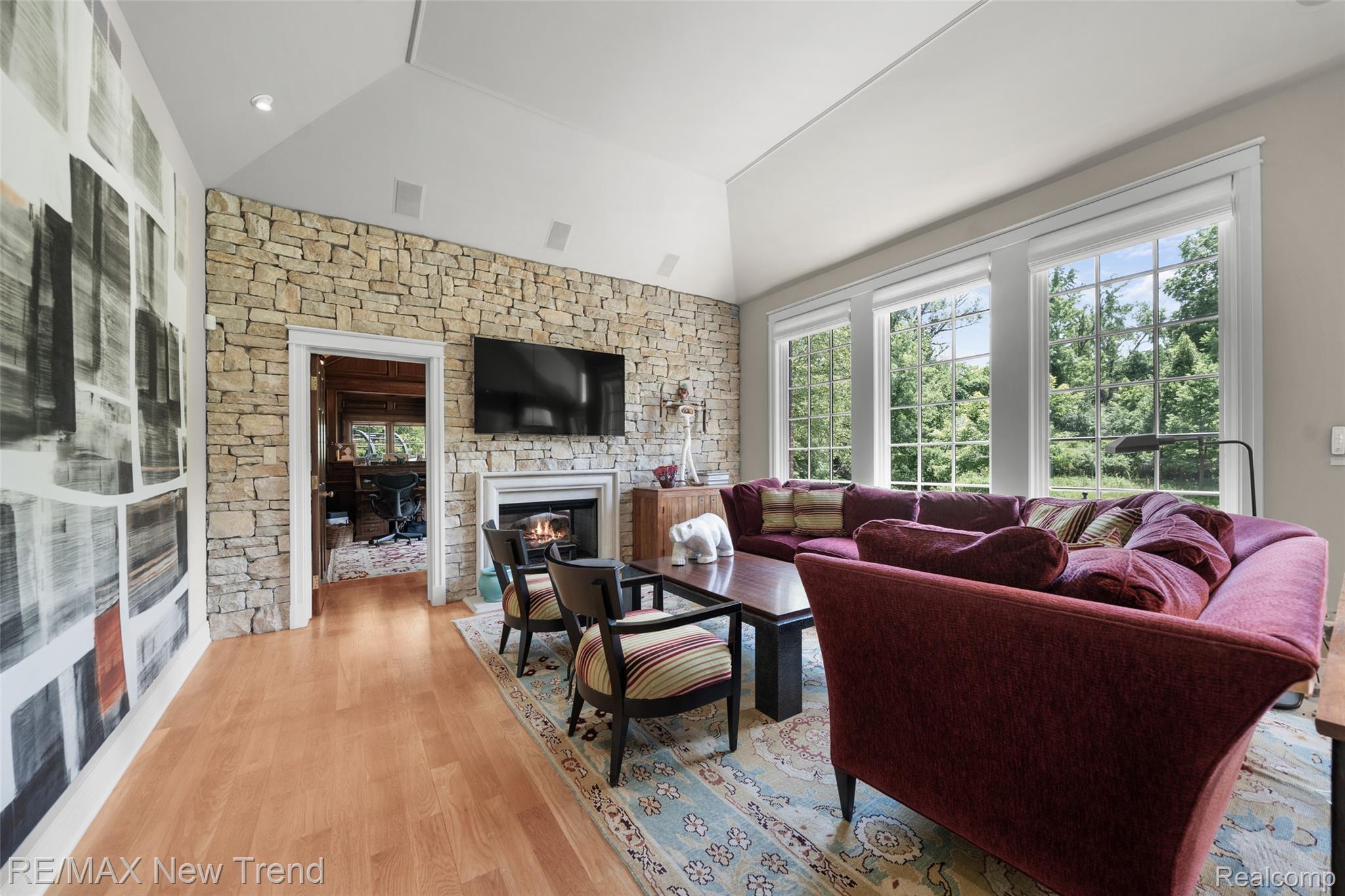 Franklin, Michigan, 48025, United States, 4 Bedrooms Bedrooms, ,4 BathroomsBathrooms,Residential,Active,1926907