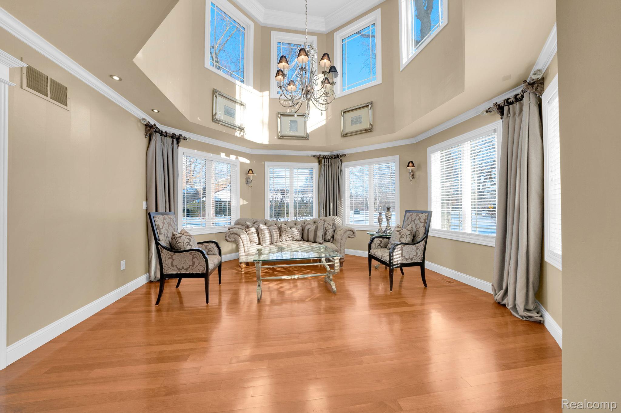 Bloomfieldhills, Michigan, 48301, United States, 7 Bedrooms Bedrooms, ,8 BathroomsBathrooms,Residential,Active,2014613