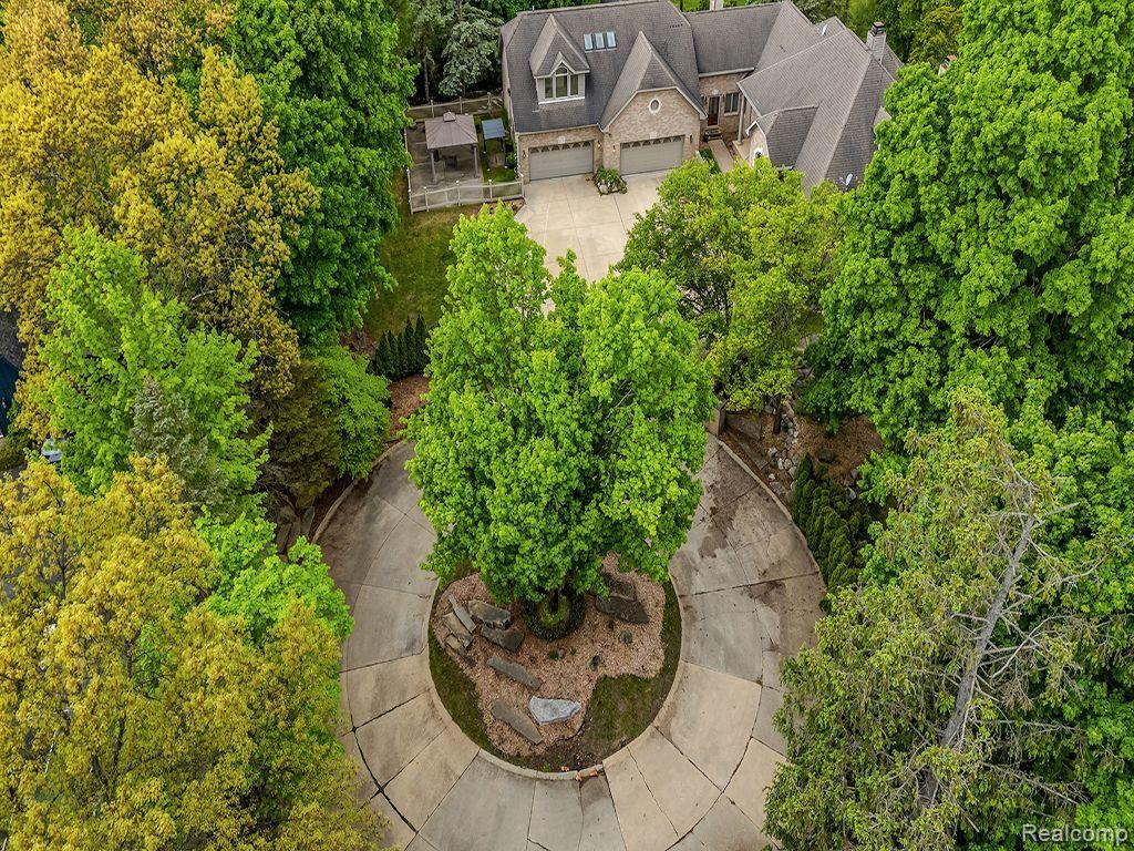 Northville, Michigan, 48167, United States, 6 Bedrooms Bedrooms, ,6 BathroomsBathrooms,Residential,Active,1850675