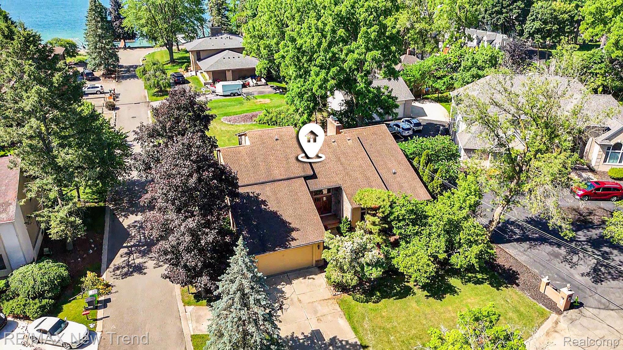 Westbloomfield, Michigan, 48324, United States, 5 Bedrooms Bedrooms, ,5 BathroomsBathrooms,Residential,Active,1922336