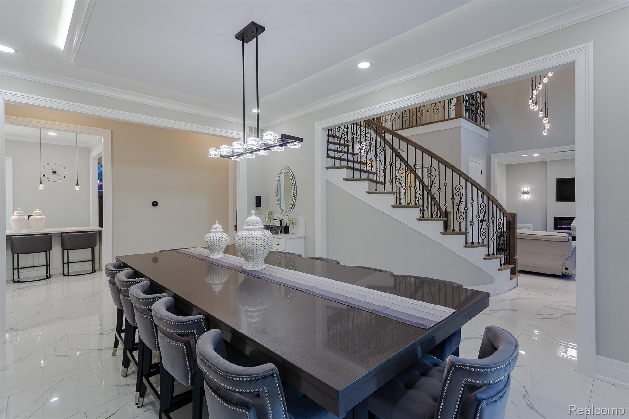 Rochesterhills, Michigan, 48307, United States, 4 Bedrooms Bedrooms, ,5 BathroomsBathrooms,Residential,Active,1962188