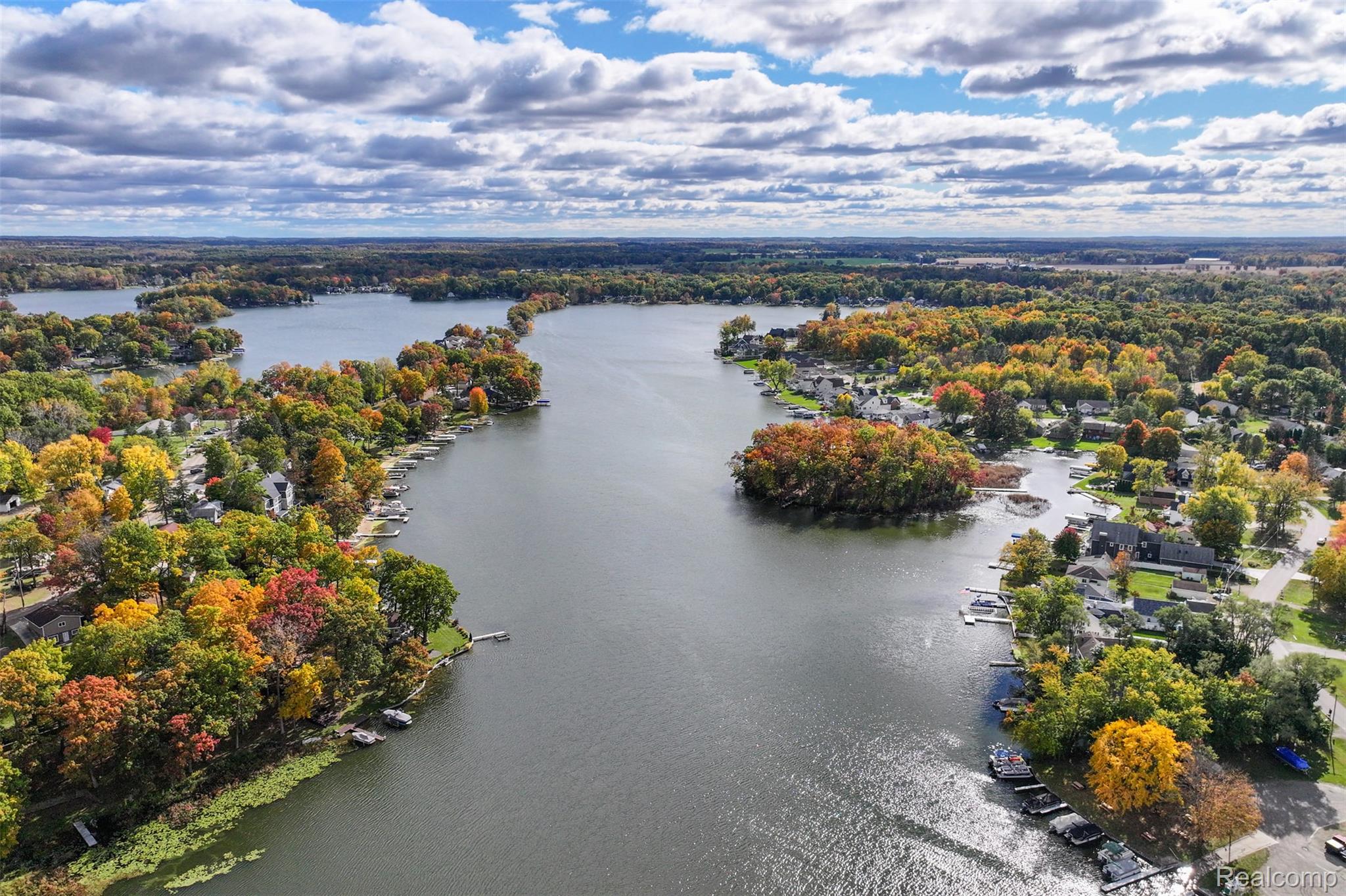 Linden, Michigan, 48451, United States, 5 Bedrooms Bedrooms, ,6 BathroomsBathrooms,Residential,Active,1959969