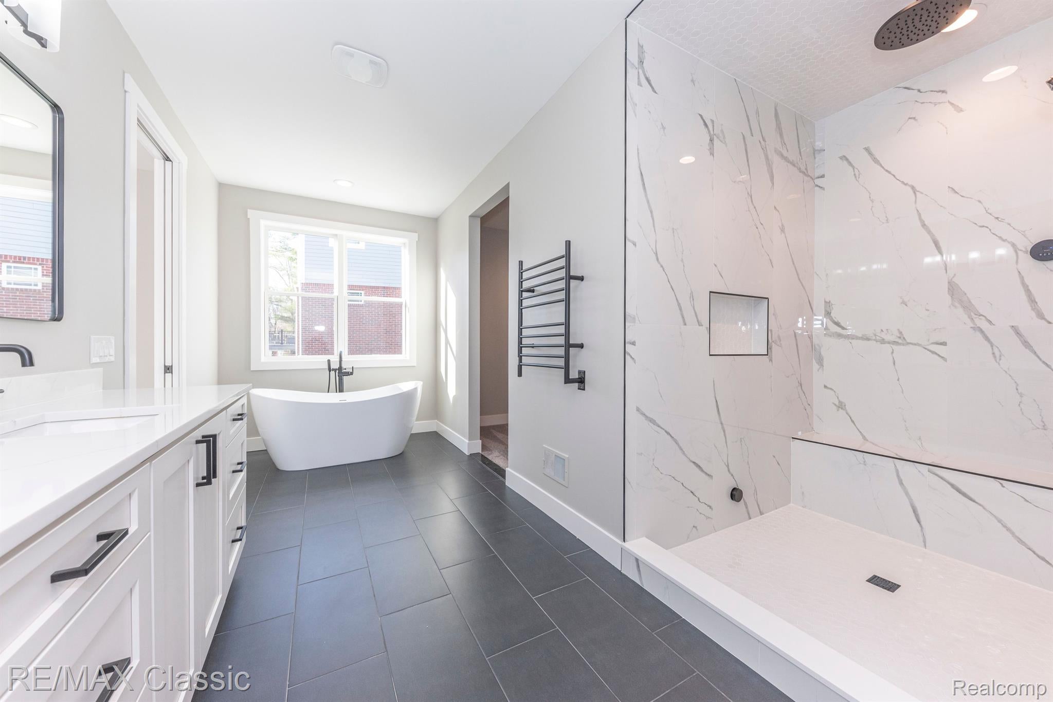 Dexter, Michigan, 48130, United States, 5 Bedrooms Bedrooms, ,6 BathroomsBathrooms,Residential,Active,1820362