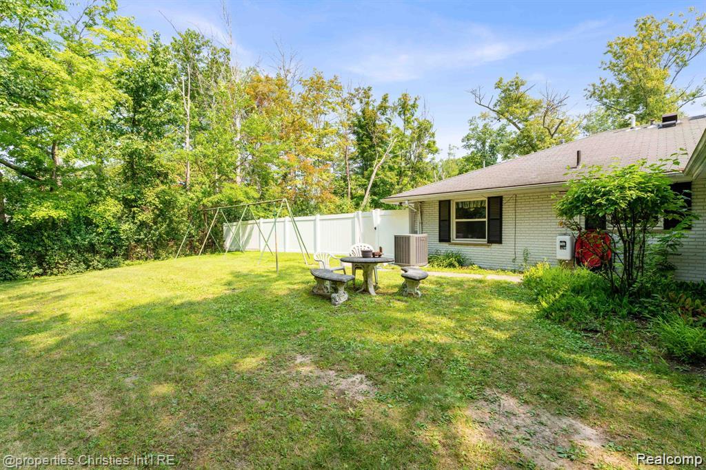 Beverlyhills, Michigan, 48025, United States, 3 Bedrooms Bedrooms, ,3 BathroomsBathrooms,Residential,Active,1997591