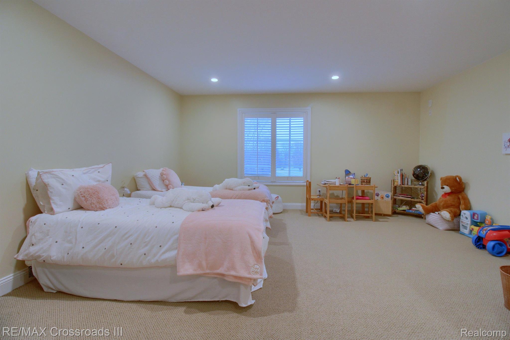 Ypsilanti, Michigan, 48198, United States, 4 Bedrooms Bedrooms, ,4 BathroomsBathrooms,Residential,Active,1900178