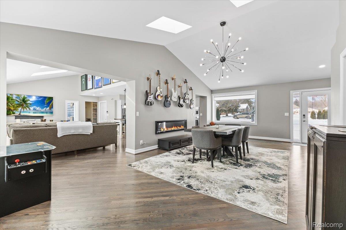 Clarkston, Michigan, 48346, United States, 4 Bedrooms Bedrooms, ,3 BathroomsBathrooms,Residential,Active,2012215