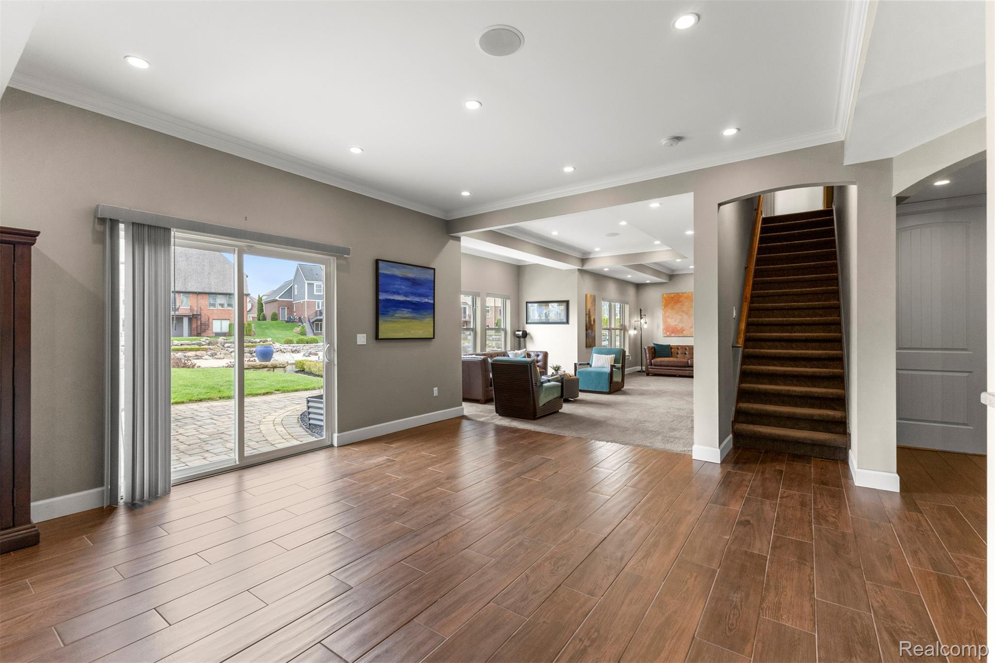 Southlyon, Michigan, 48178, United States, 4 Bedrooms Bedrooms, ,5 BathroomsBathrooms,Residential,Active,2045027