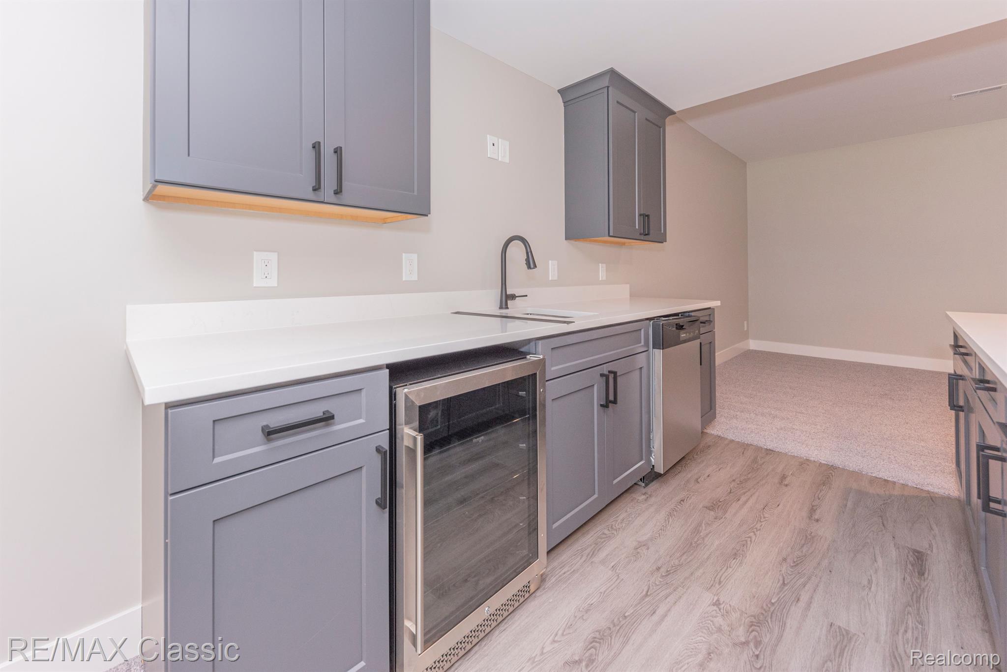 Dexter, Michigan, 48130, United States, 5 Bedrooms Bedrooms, ,6 BathroomsBathrooms,Residential,Active,1820362