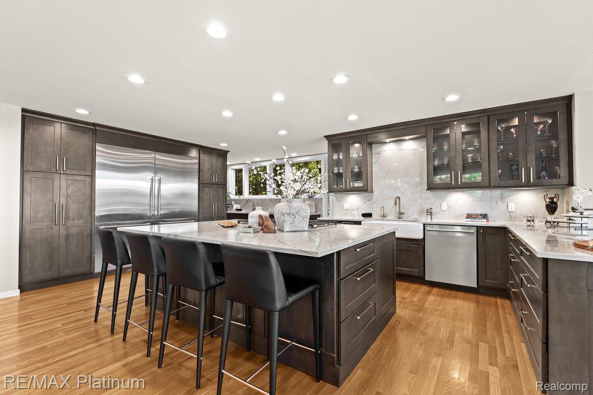 Howell, Michigan, 48843, United States, 4 Bedrooms Bedrooms, ,6 BathroomsBathrooms,Residential,Active,1973360