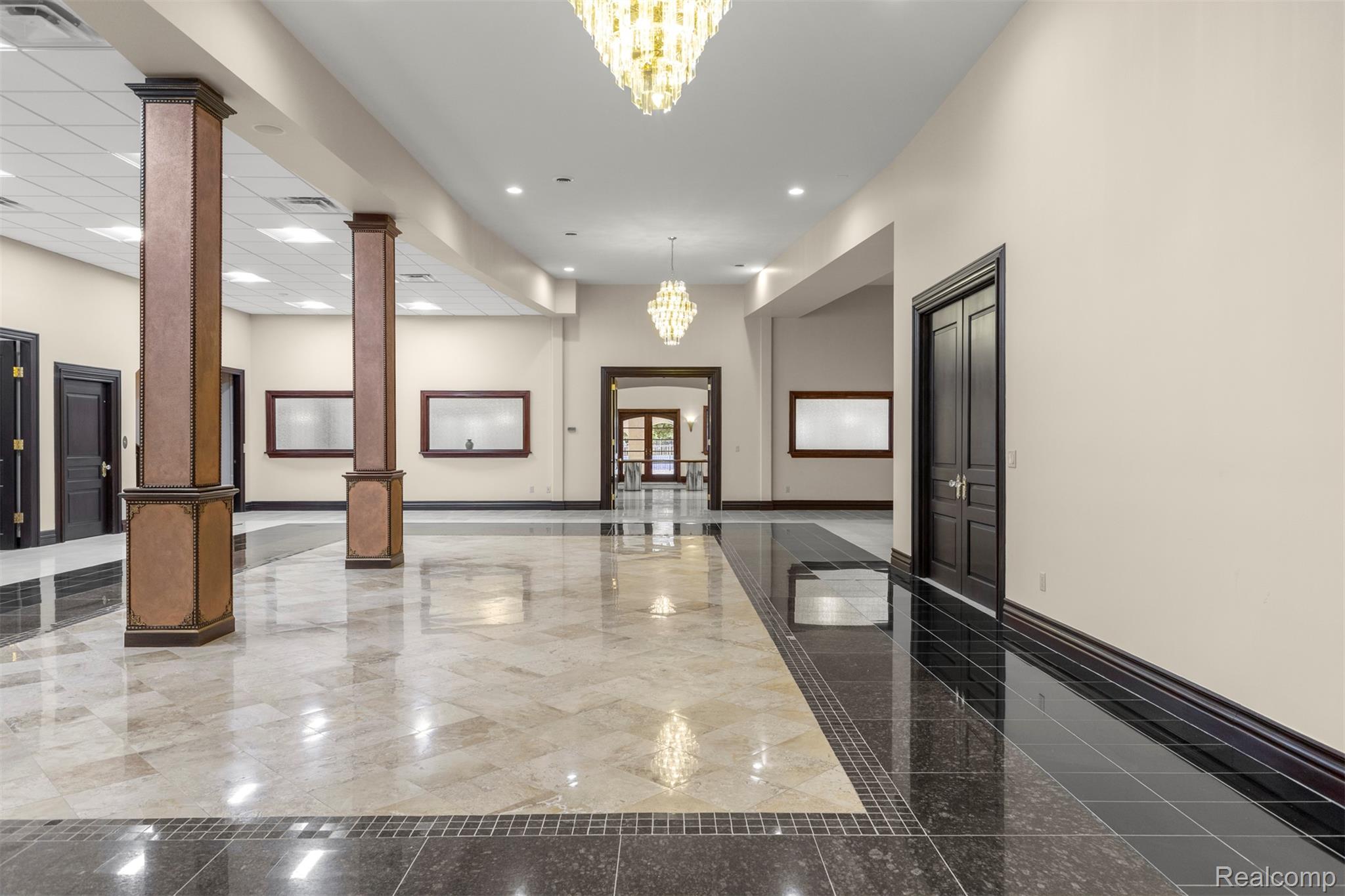 Northville, Michigan, 48168, United States, 9 Bedrooms Bedrooms, ,14 BathroomsBathrooms,Residential,Active,1904136