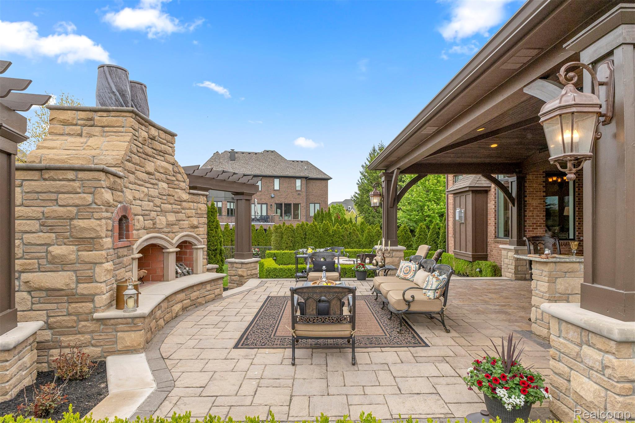 Northville, Michigan, 48167, United States, 4 Bedrooms Bedrooms, ,4 BathroomsBathrooms,Residential,Active,2052116