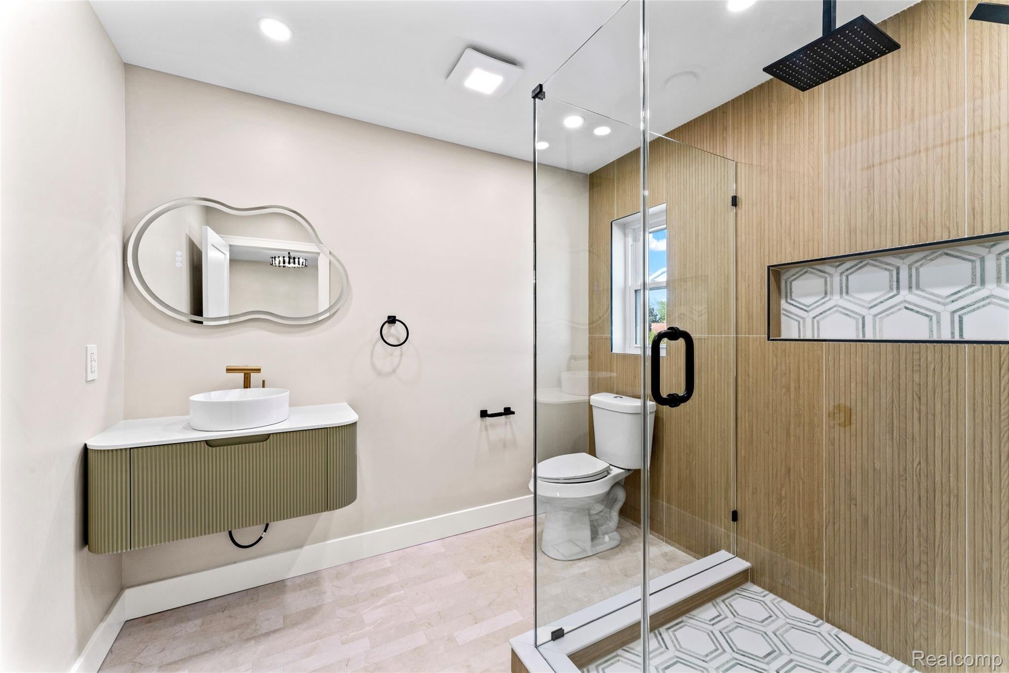 Detroit, Michigan, 48201, United States, 5 Bedrooms Bedrooms, ,6 BathroomsBathrooms,Residential,Active,1963411