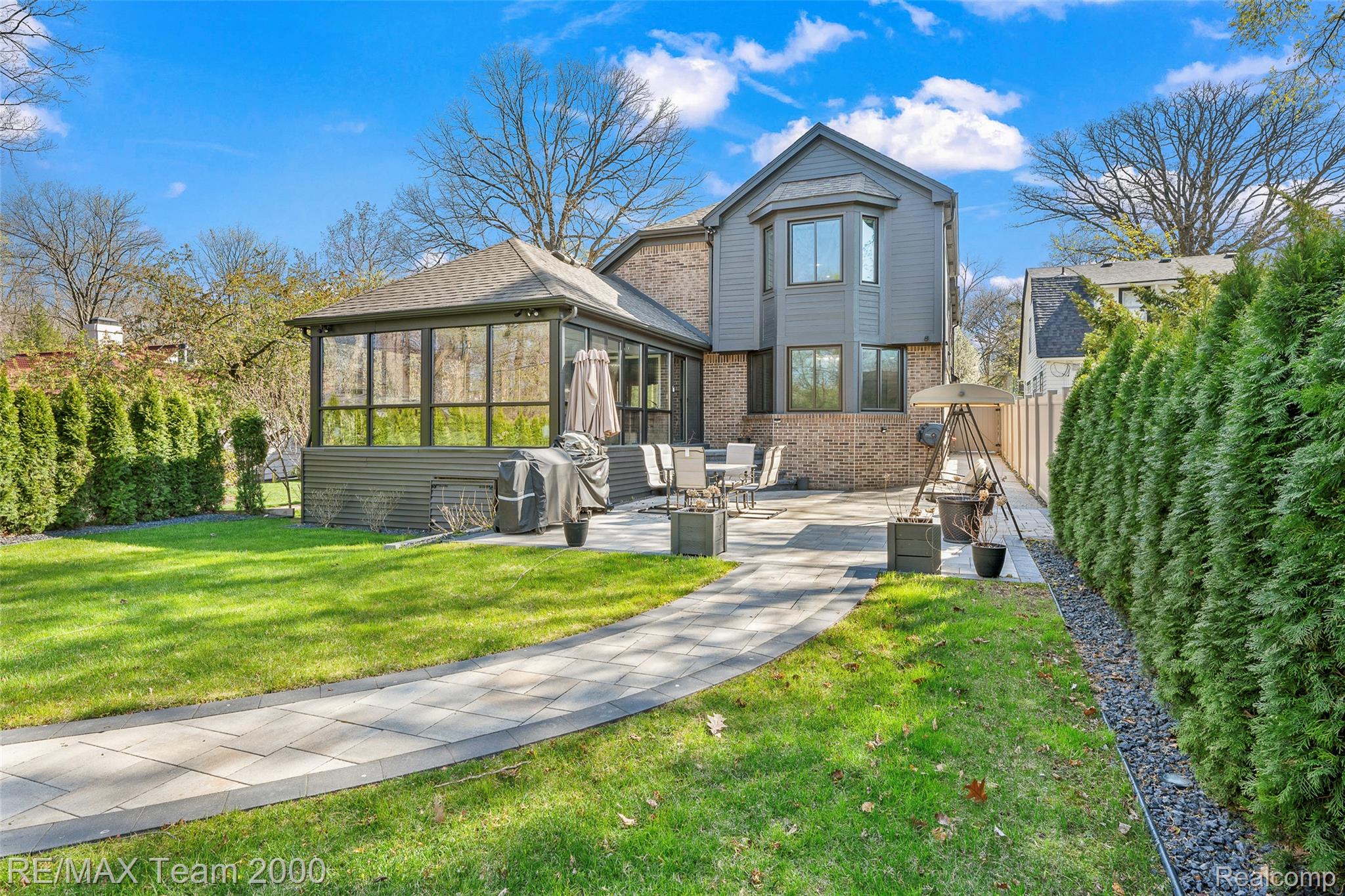 Dearborn, Michigan, 48124, United States, 4 Bedrooms Bedrooms, ,4 BathroomsBathrooms,Residential,Active,1985553