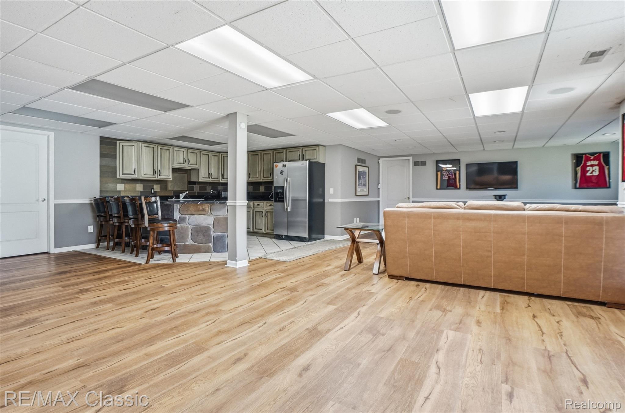 Novi, Michigan, 48374, United States, 4 Bedrooms Bedrooms, ,6 BathroomsBathrooms,Residential,Active,1973284