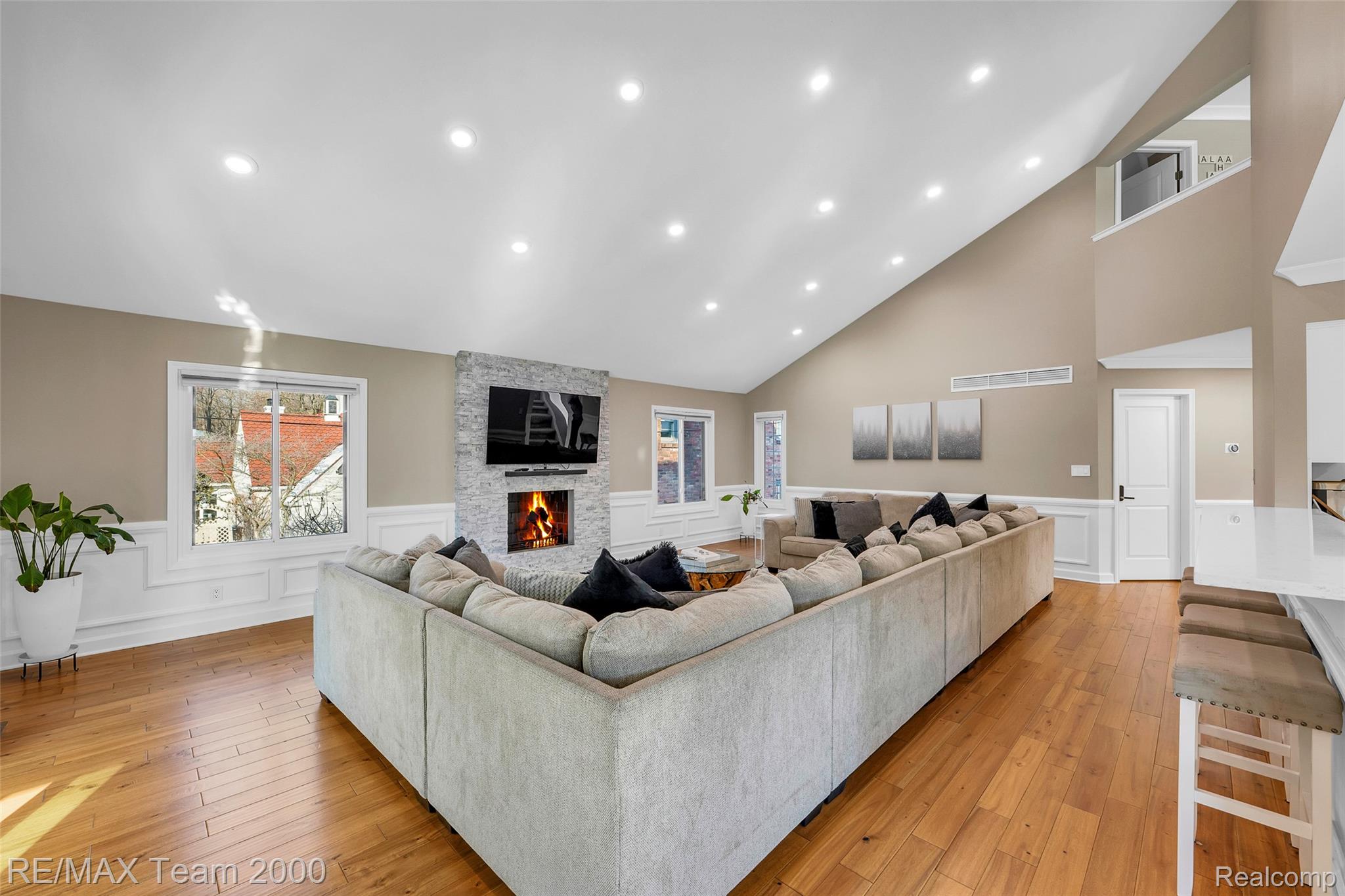 Dearborn, Michigan, 48124, United States, 4 Bedrooms Bedrooms, ,4 BathroomsBathrooms,Residential,Active,1985553