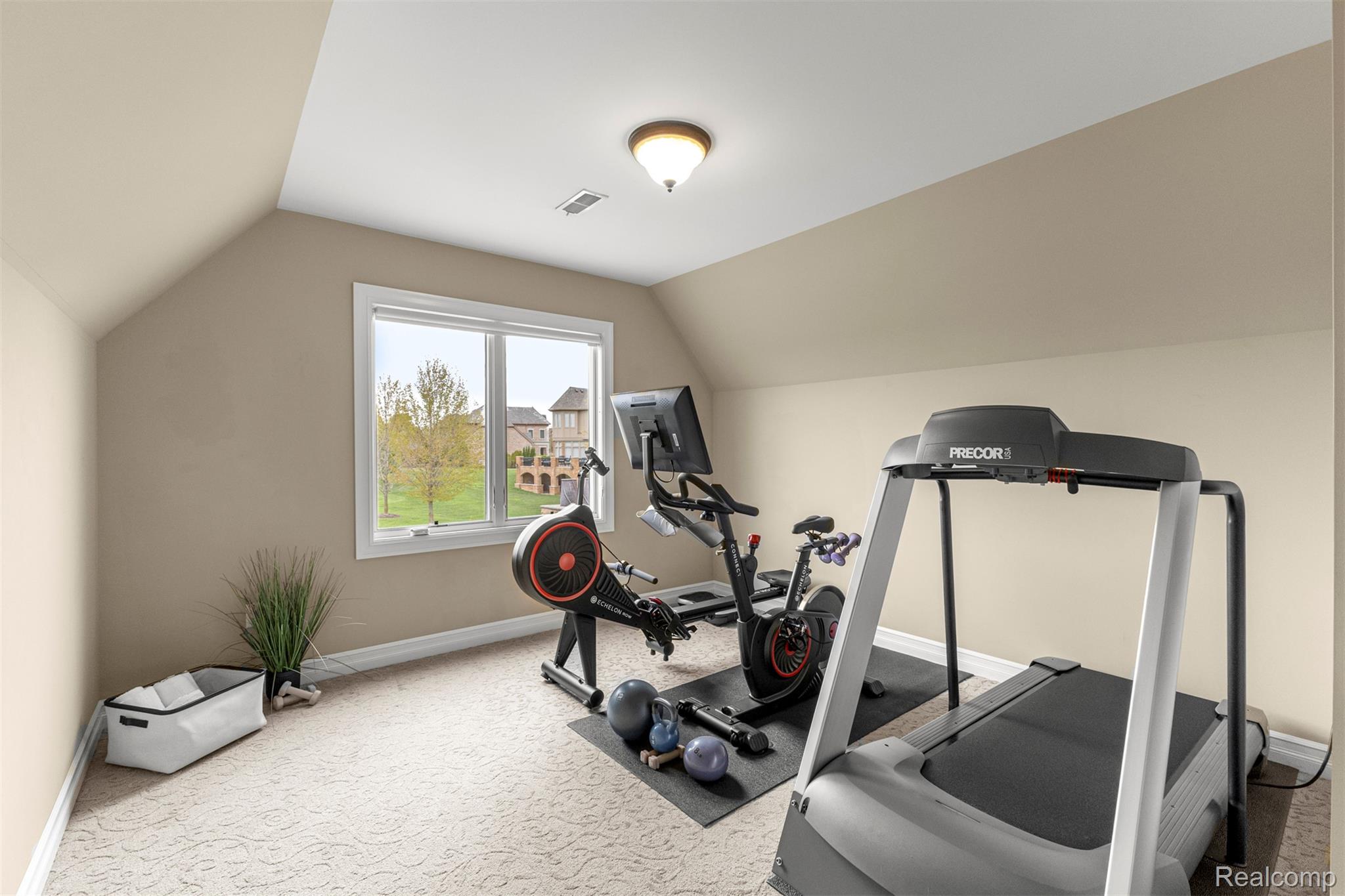 Northville, Michigan, 48167, United States, 4 Bedrooms Bedrooms, ,4 BathroomsBathrooms,Residential,Active,2052116
