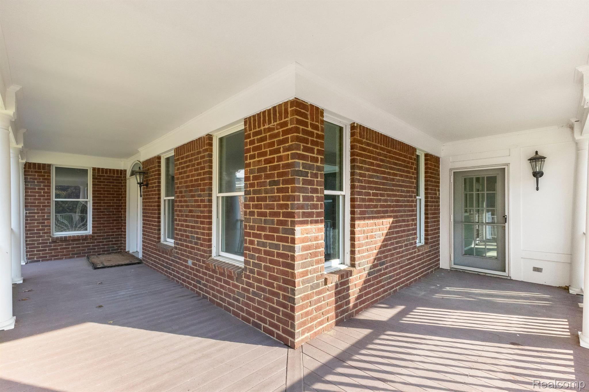 Annarbor, Michigan, 48105, United States, 5 Bedrooms Bedrooms, ,5 BathroomsBathrooms,Residential,Active,1899239