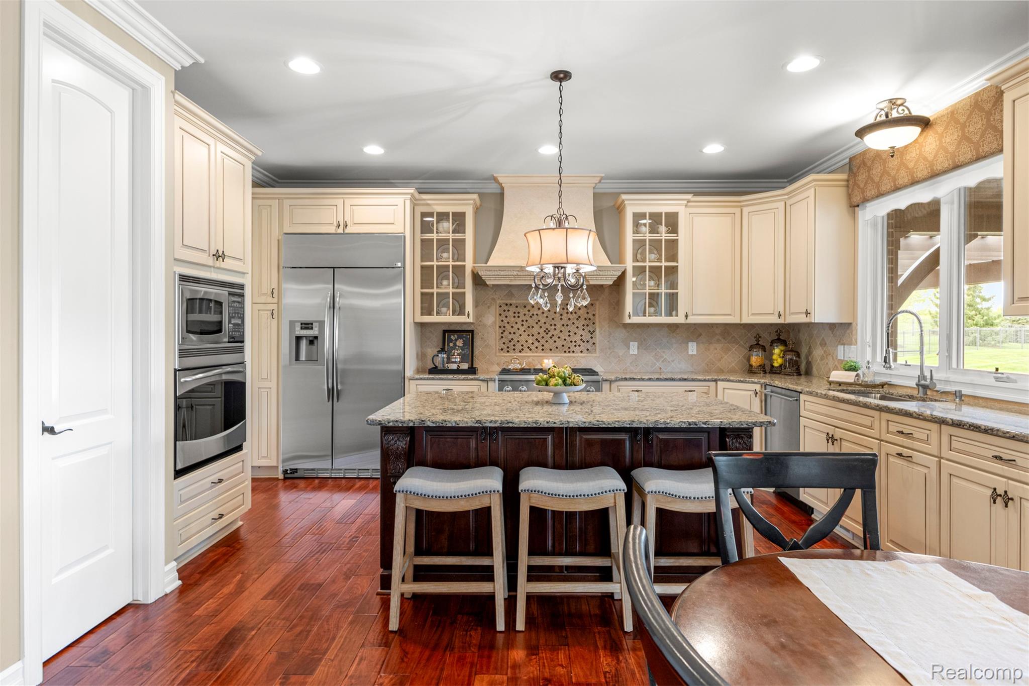 Northville, Michigan, 48167, United States, 4 Bedrooms Bedrooms, ,4 BathroomsBathrooms,Residential,Active,2052116