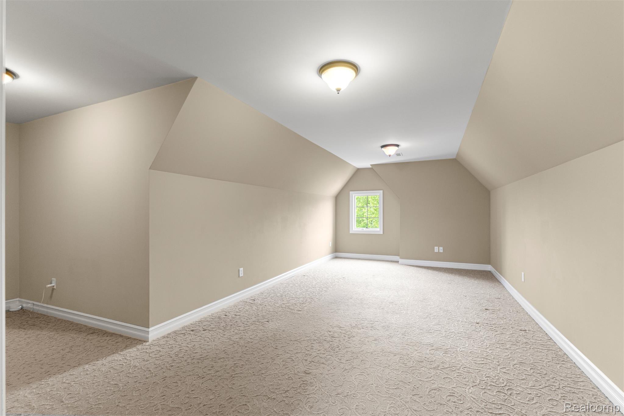 Northville, Michigan, 48167, United States, 4 Bedrooms Bedrooms, ,4 BathroomsBathrooms,Residential,Active,2052116