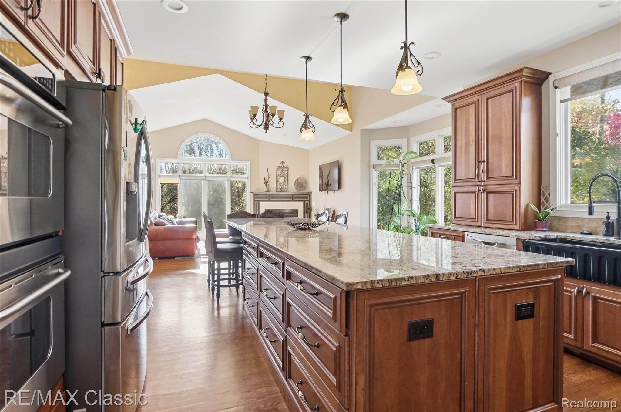 Novi, Michigan, 48374, United States, 4 Bedrooms Bedrooms, ,6 BathroomsBathrooms,Residential,Active,1973284