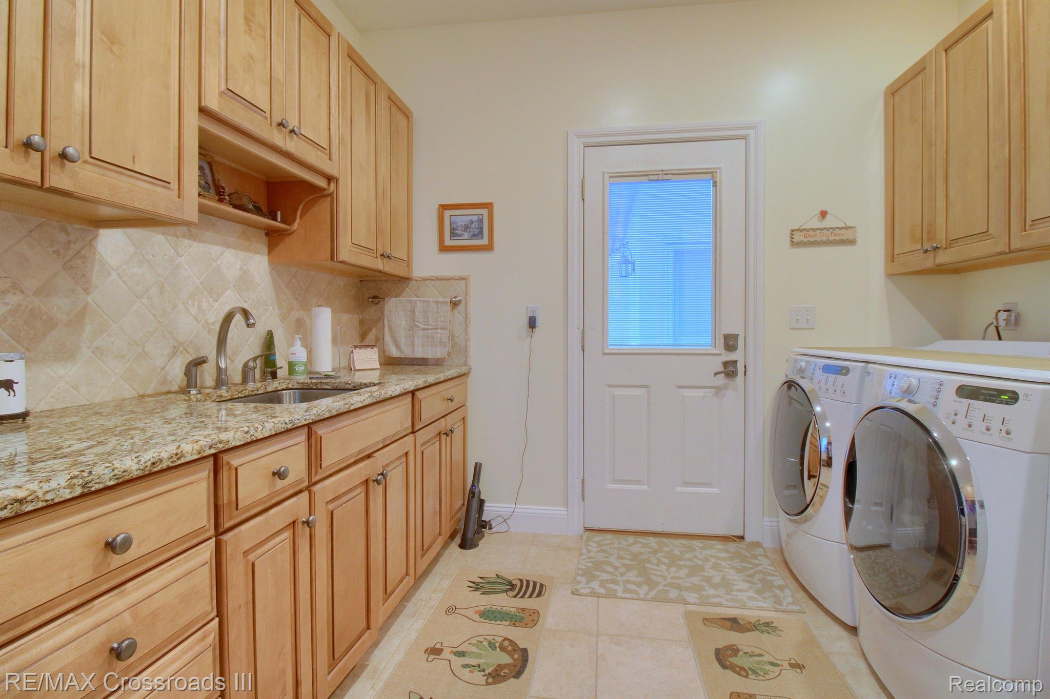 Ypsilanti, Michigan, 48198, United States, 4 Bedrooms Bedrooms, ,4 BathroomsBathrooms,Residential,Active,1900178