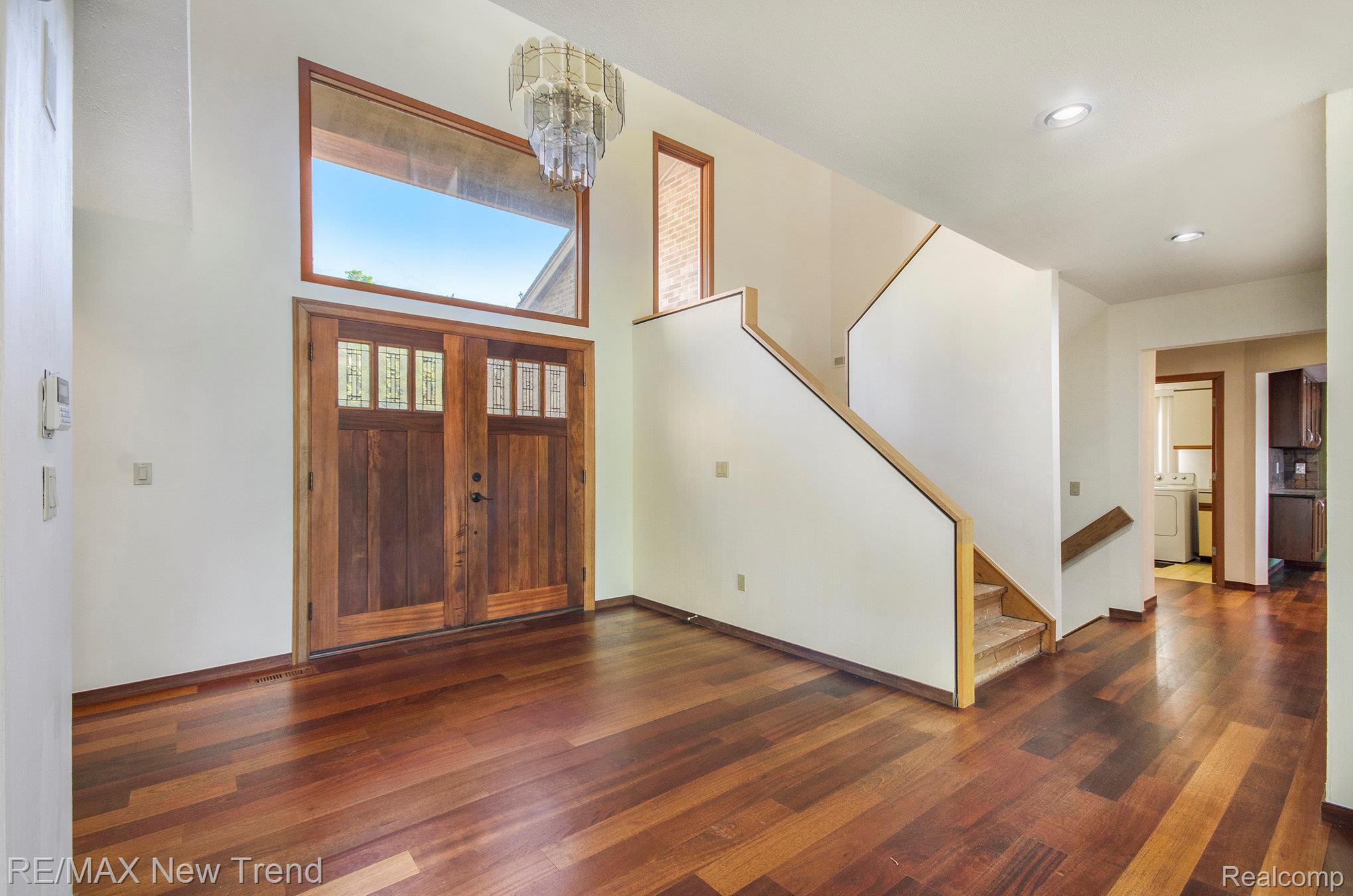 Westbloomfield, Michigan, 48324, United States, 5 Bedrooms Bedrooms, ,5 BathroomsBathrooms,Residential,Active,1922336